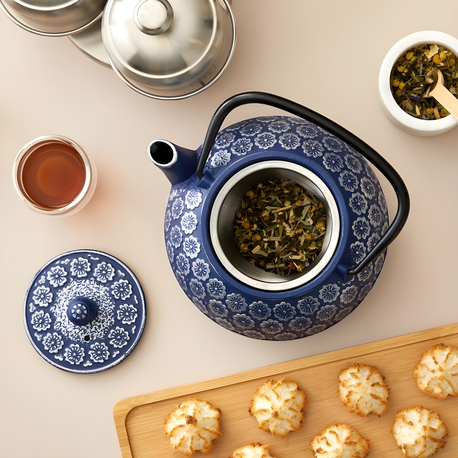 Bungalow Rose Japanese Cast Iron Teapot With Infuser For Loose Leaf And Tea Bags, Kettle Includes Handle And Removable Lid (Blue, 34Oz)