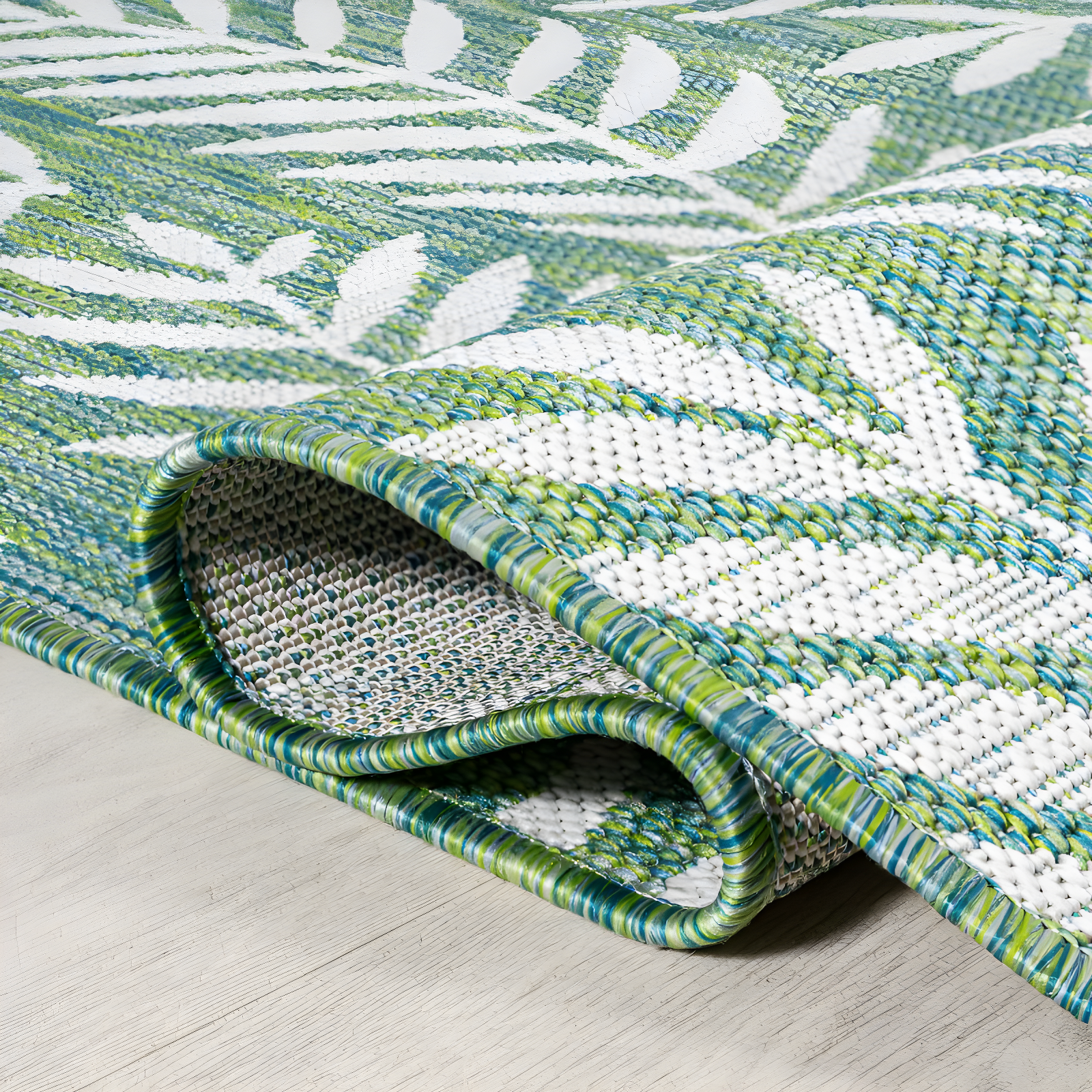 3' x 5' Nevis Palm Frond Indoor/Outdoor Area Rug, Cream/Green - JONATHAN Y