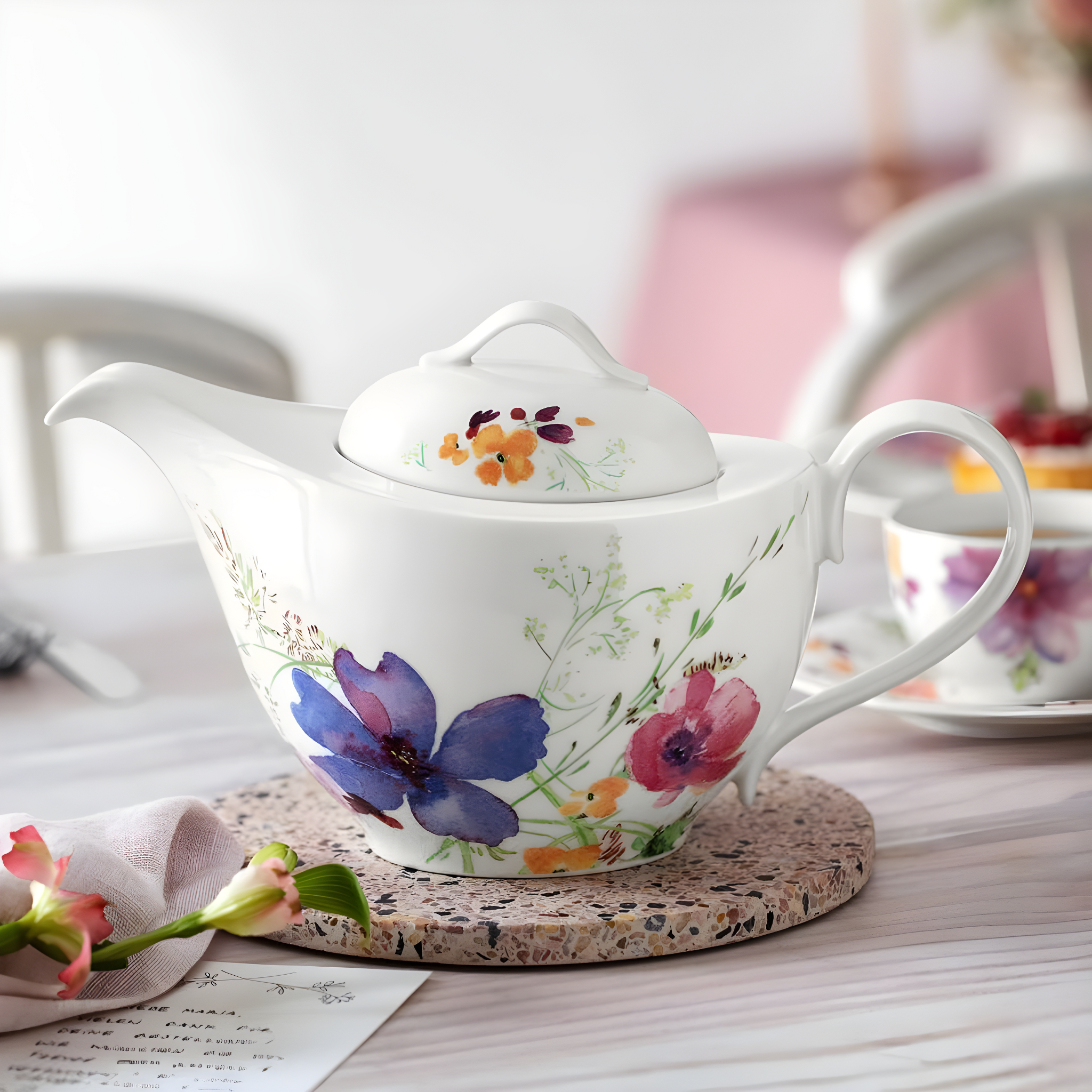 Villeroy & Boch Villeroy & Boch Mariefleur 1.06-qt. Teapot