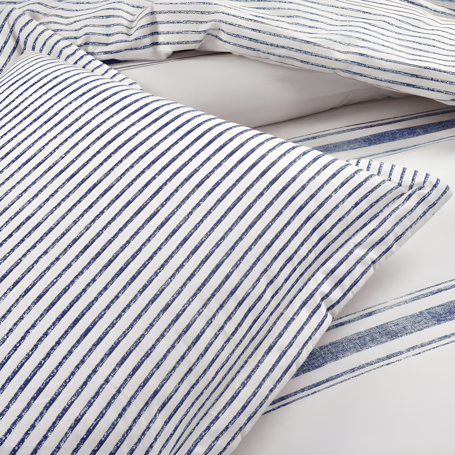 Farmhouse Standard Cotton Reversible Comforter Set