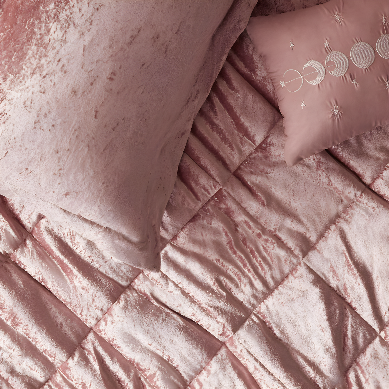 Felicia Crushed Velvet Comforter Set with Throw Pillow