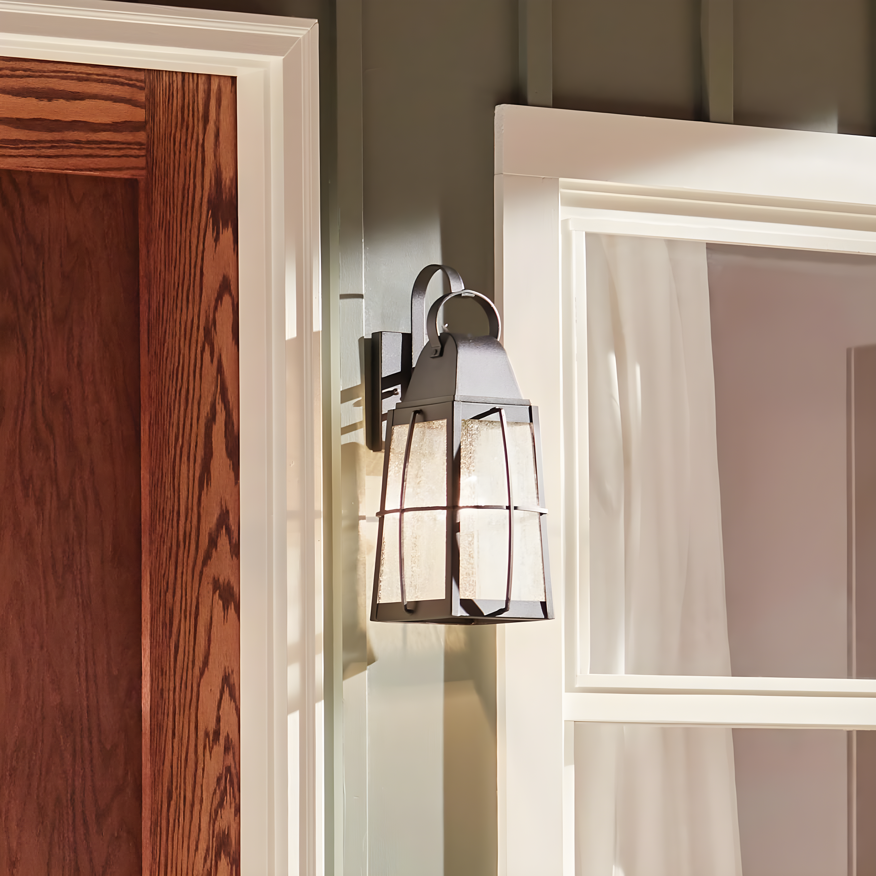 Tolerand Wall Light
