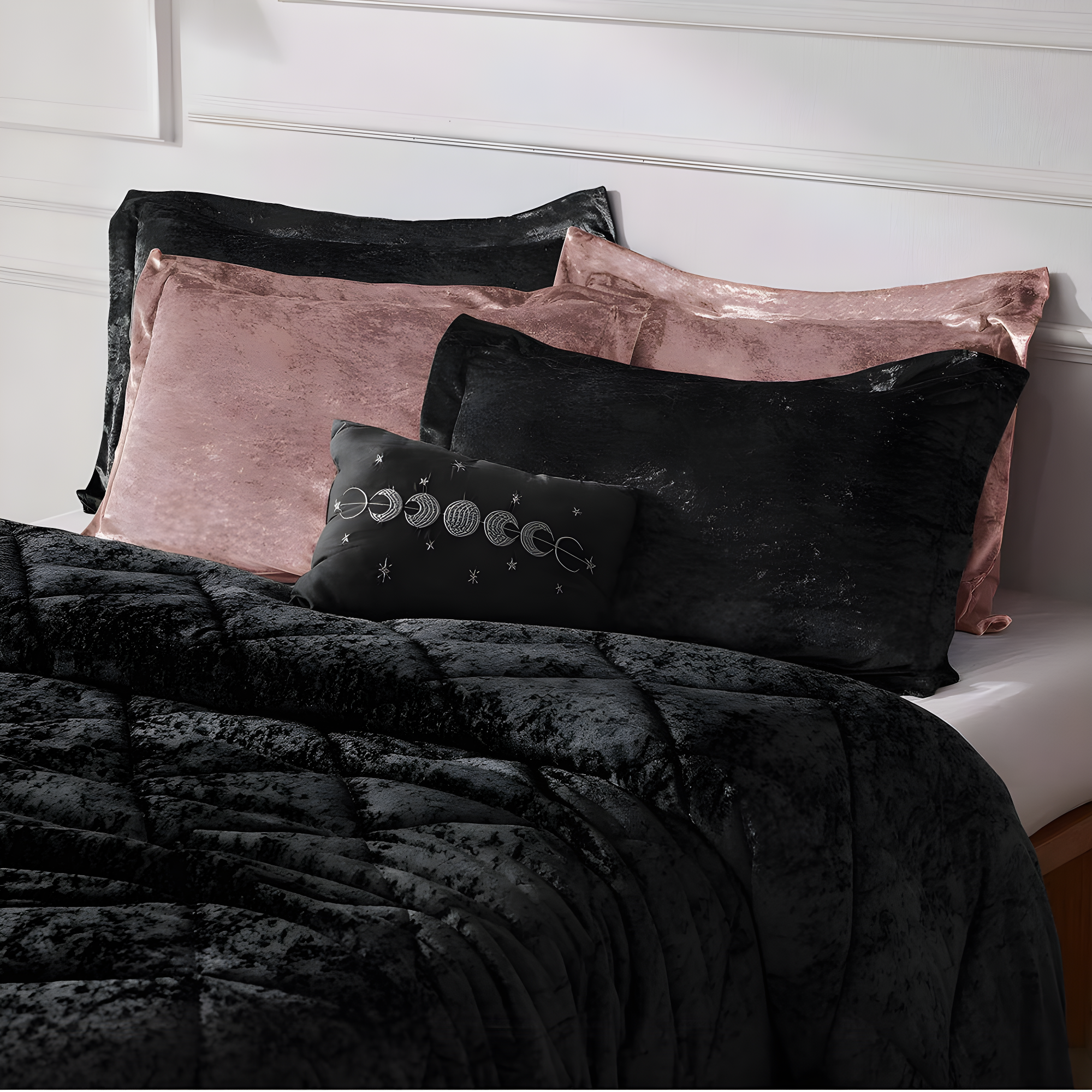 Felicia Crushed Velvet Comforter Set with Throw Pillow