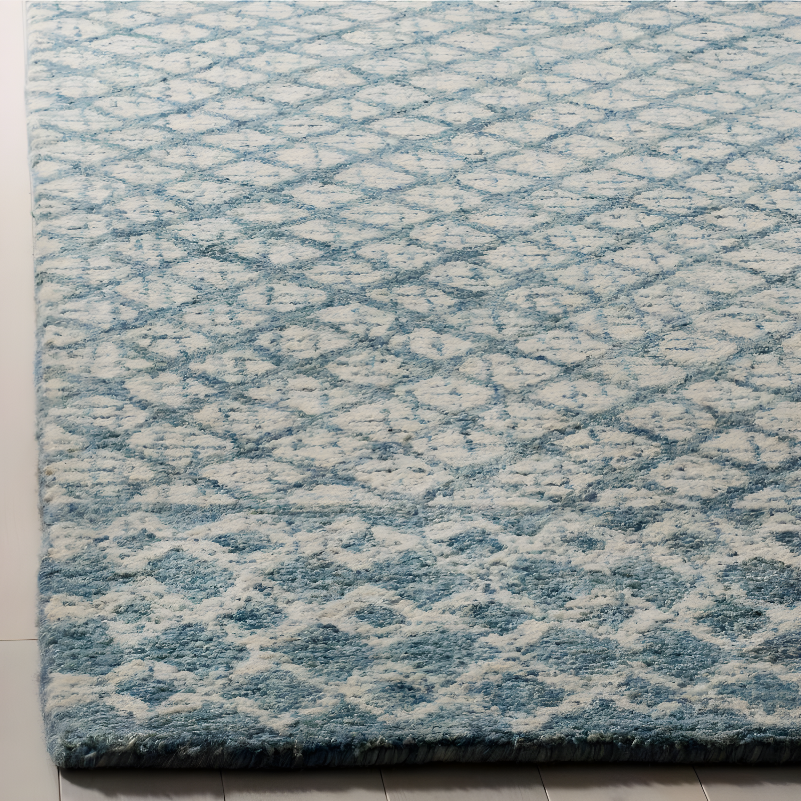Abstract ABT203 Handmade Indoor Area Rug - Blue/Ivory - 6'x9' - Safavieh