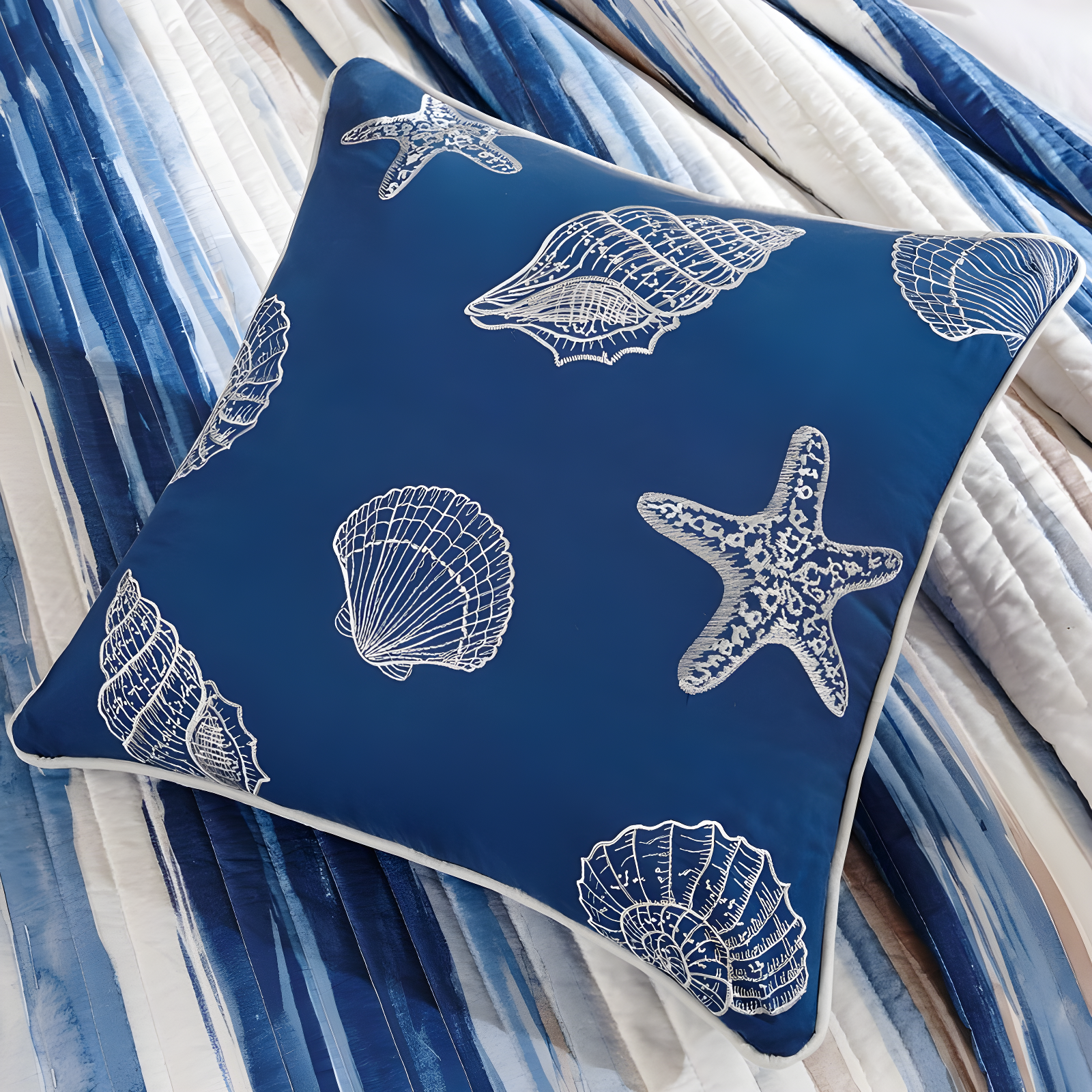 Madison Park Marina 6 Piece Printed Quilt Set with Throw Pillows