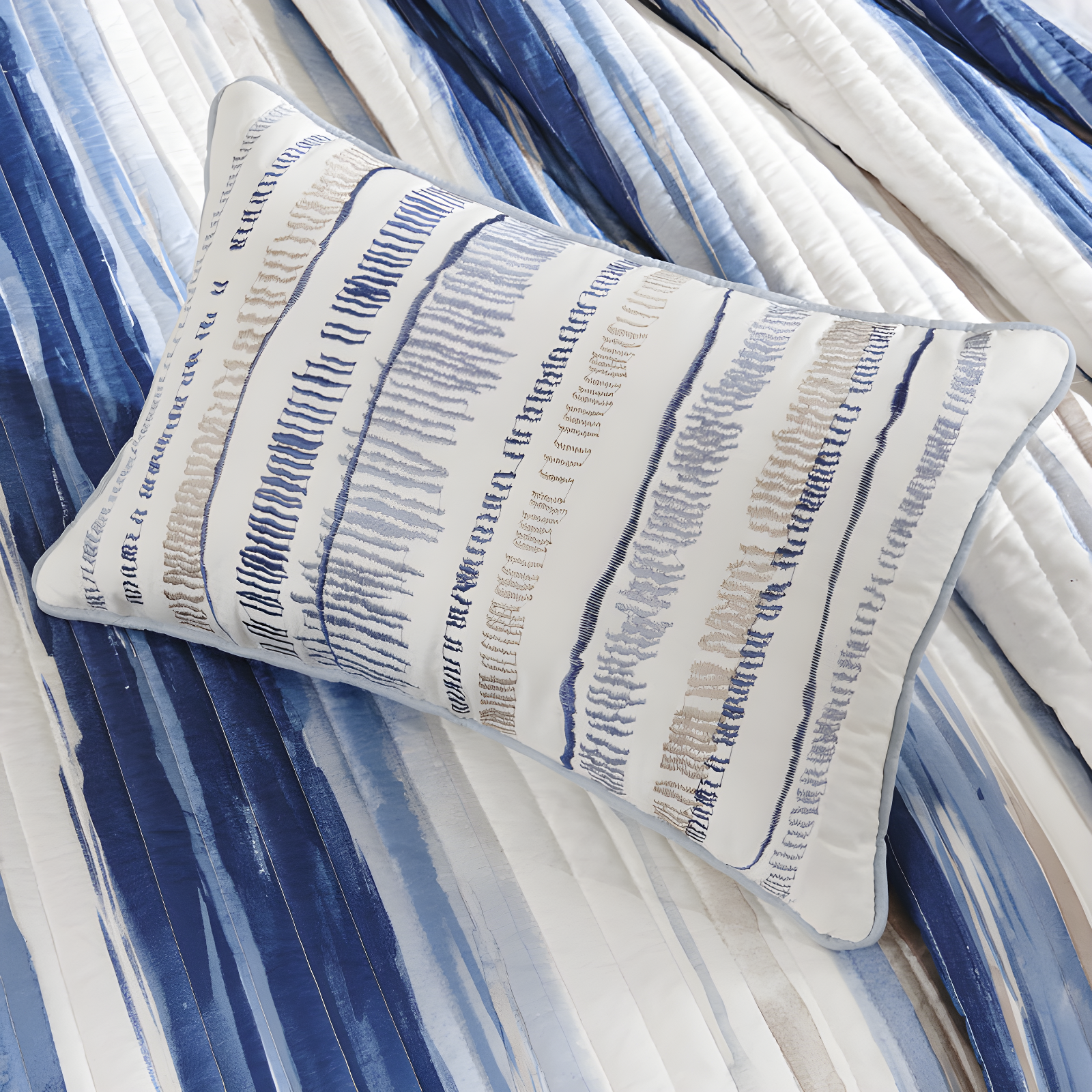Madison Park Marina 6 Piece Printed Quilt Set with Throw Pillows