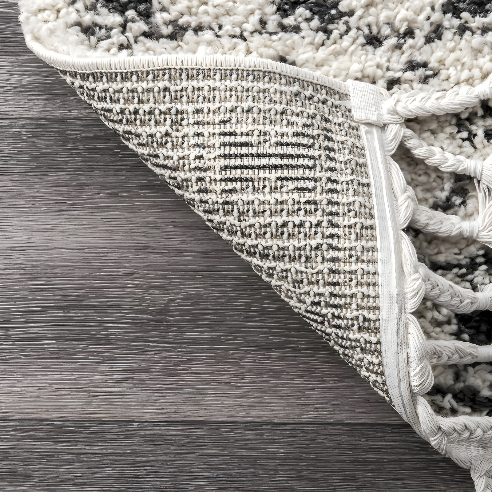 Nuloom Vasiliki Geometric 4x6 Shag Indoor Area Rug for Living Room Bedroom Dining Room Nursery, Off White/Charcoal