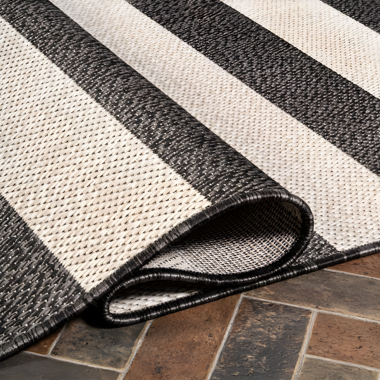 3' x 5' Negril Two-Tone Wide Stripe Indoor/Outdoor Area Rug, Black/Beige - JONATHAN Y