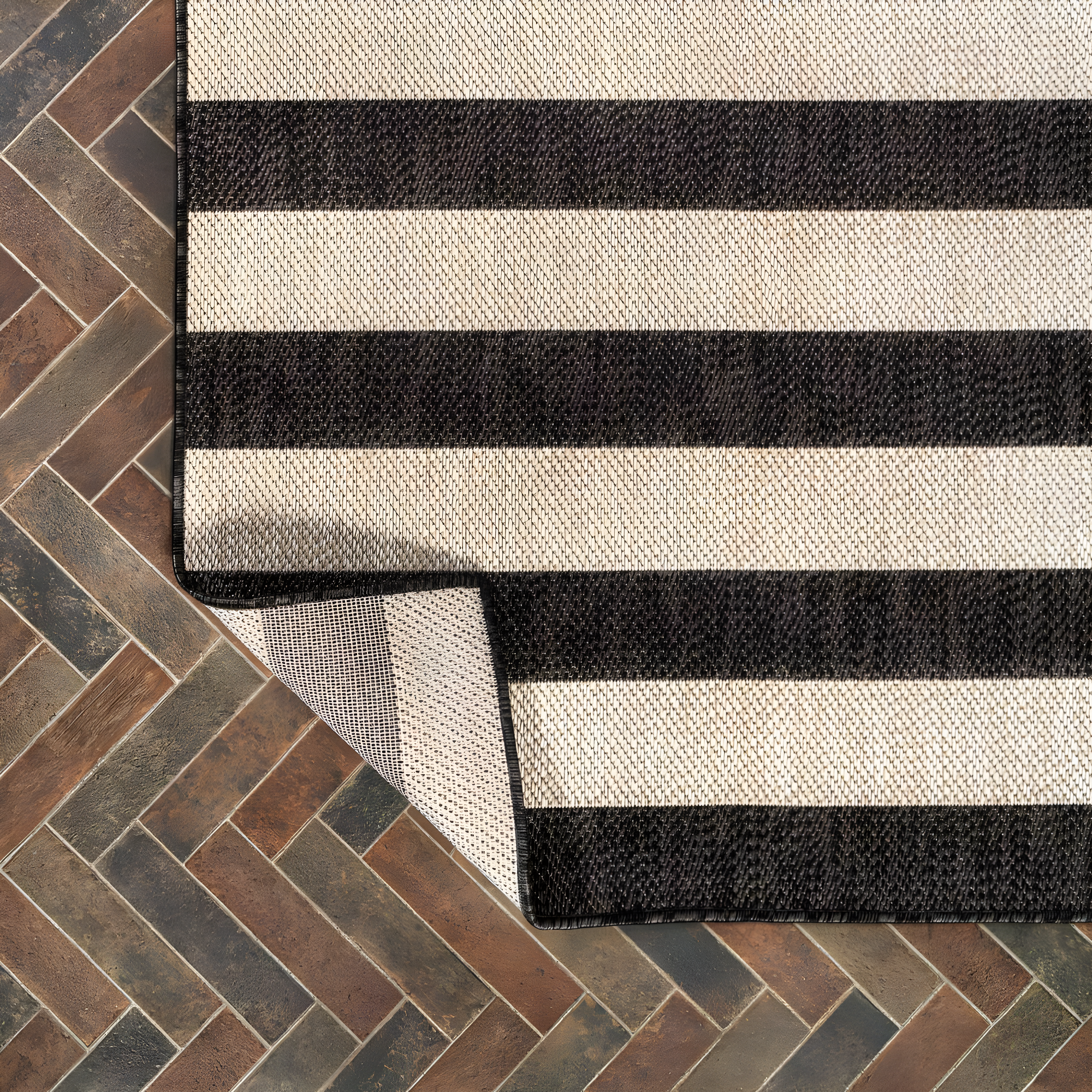 3' x 5' Negril Two-Tone Wide Stripe Indoor/Outdoor Area Rug, Black/Beige - JONATHAN Y