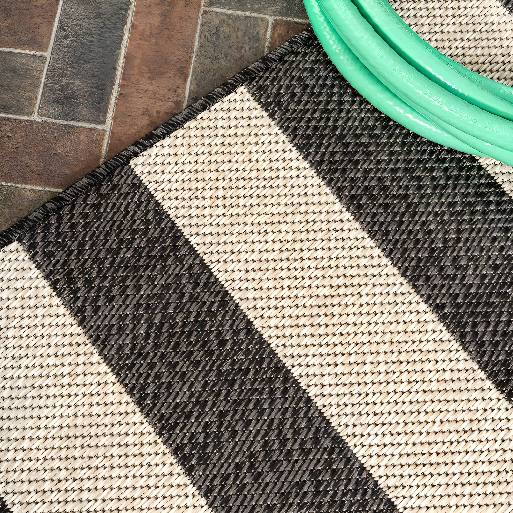 3' x 5' Negril Two-Tone Wide Stripe Indoor/Outdoor Area Rug, Black/Beige - JONATHAN Y