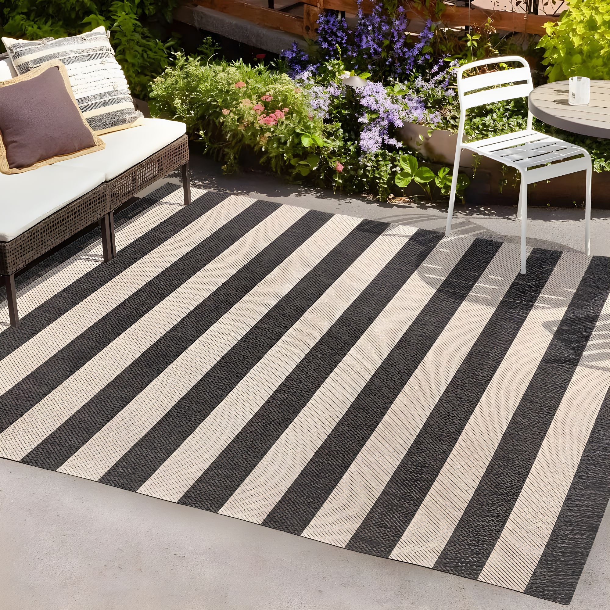 3' x 5' Negril Two-Tone Wide Stripe Indoor/Outdoor Area Rug, Black/Beige - JONATHAN Y