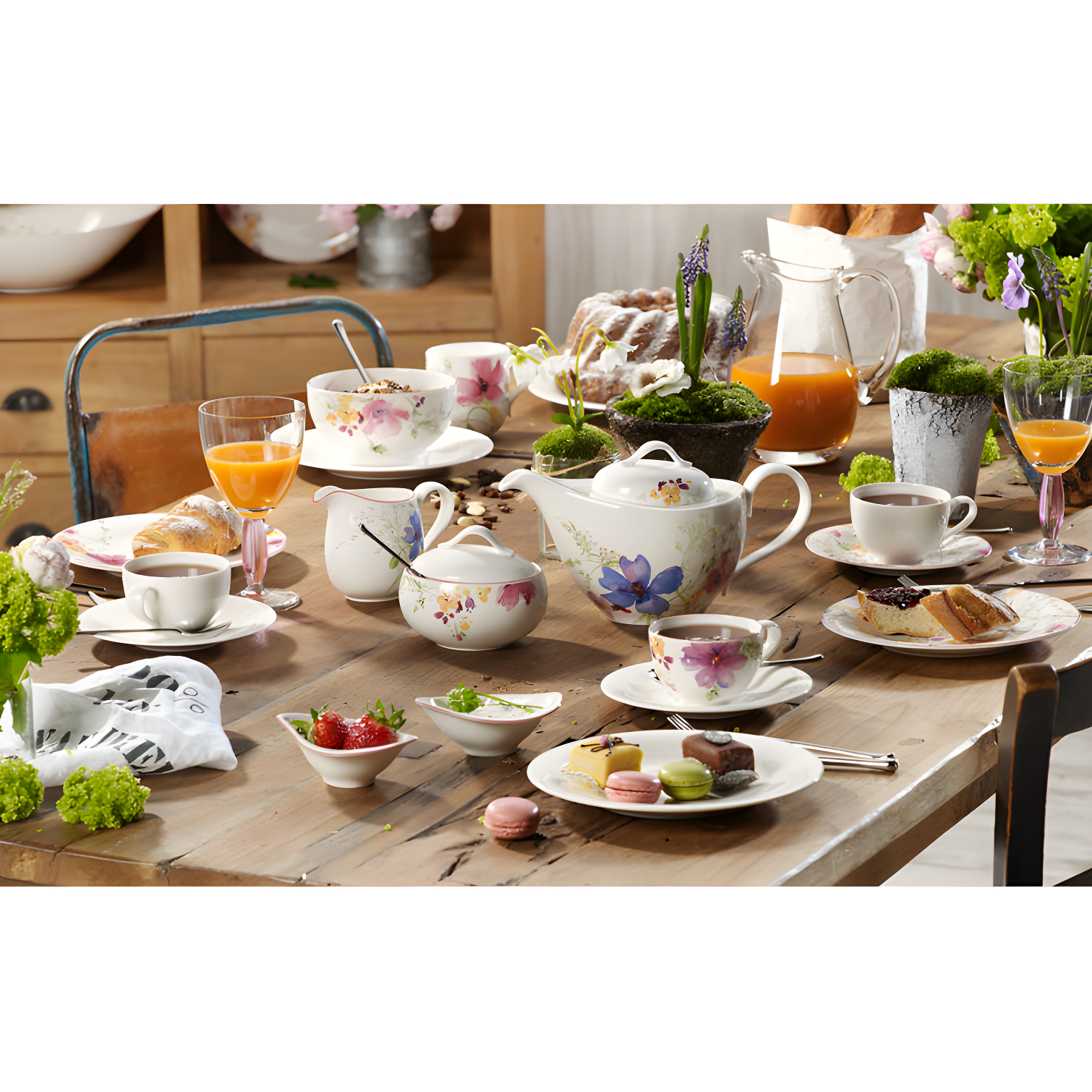 Villeroy & Boch Villeroy & Boch Mariefleur 1.06-qt. Teapot