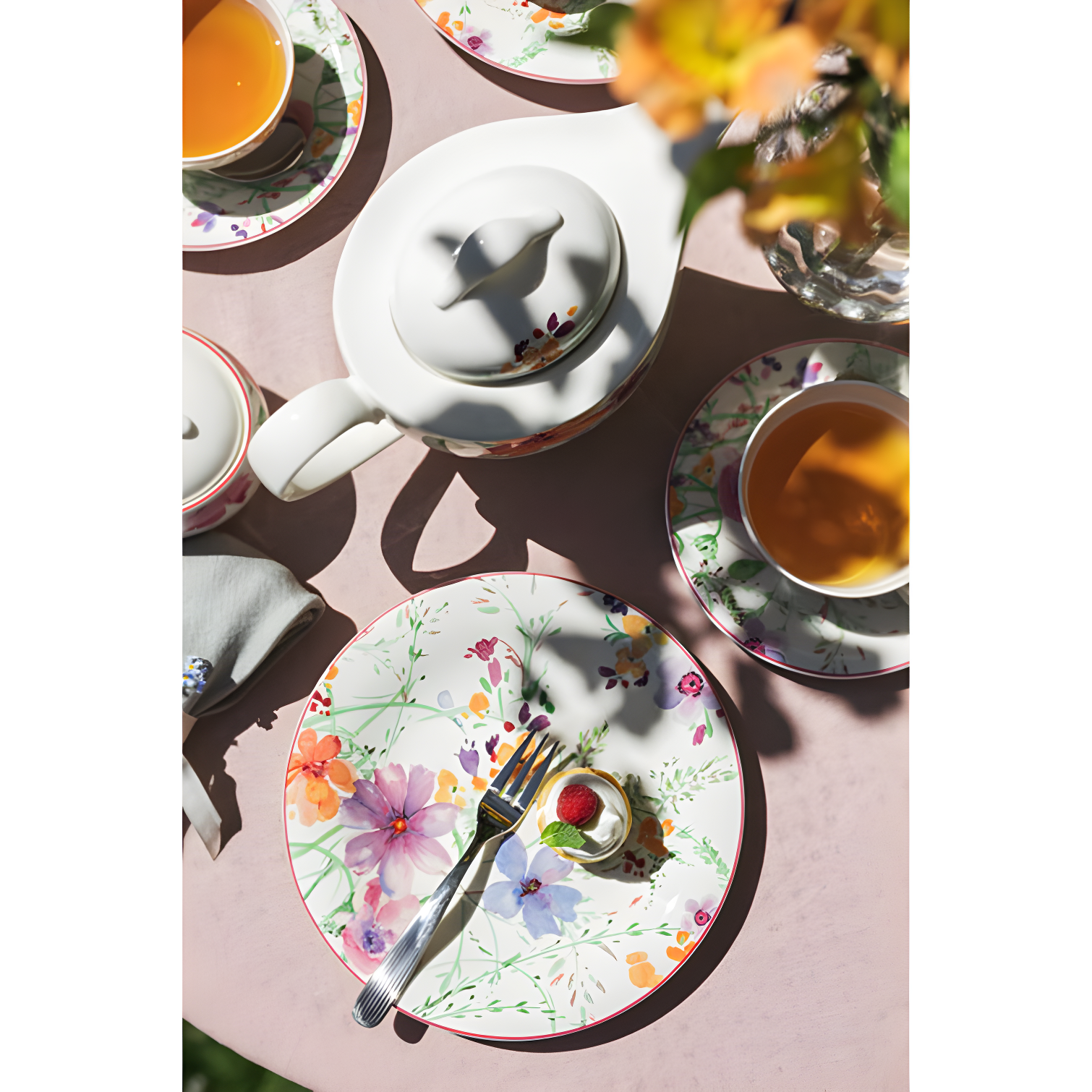 Villeroy & Boch Villeroy & Boch Mariefleur 1.06-qt. Teapot