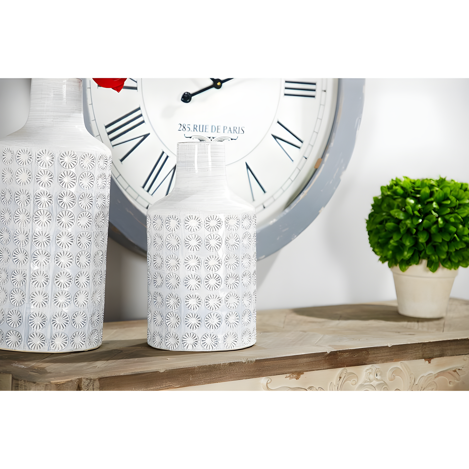 CosmoLiving by Cosmopolitan Porcelain Ceramic Floral Decorative Vase