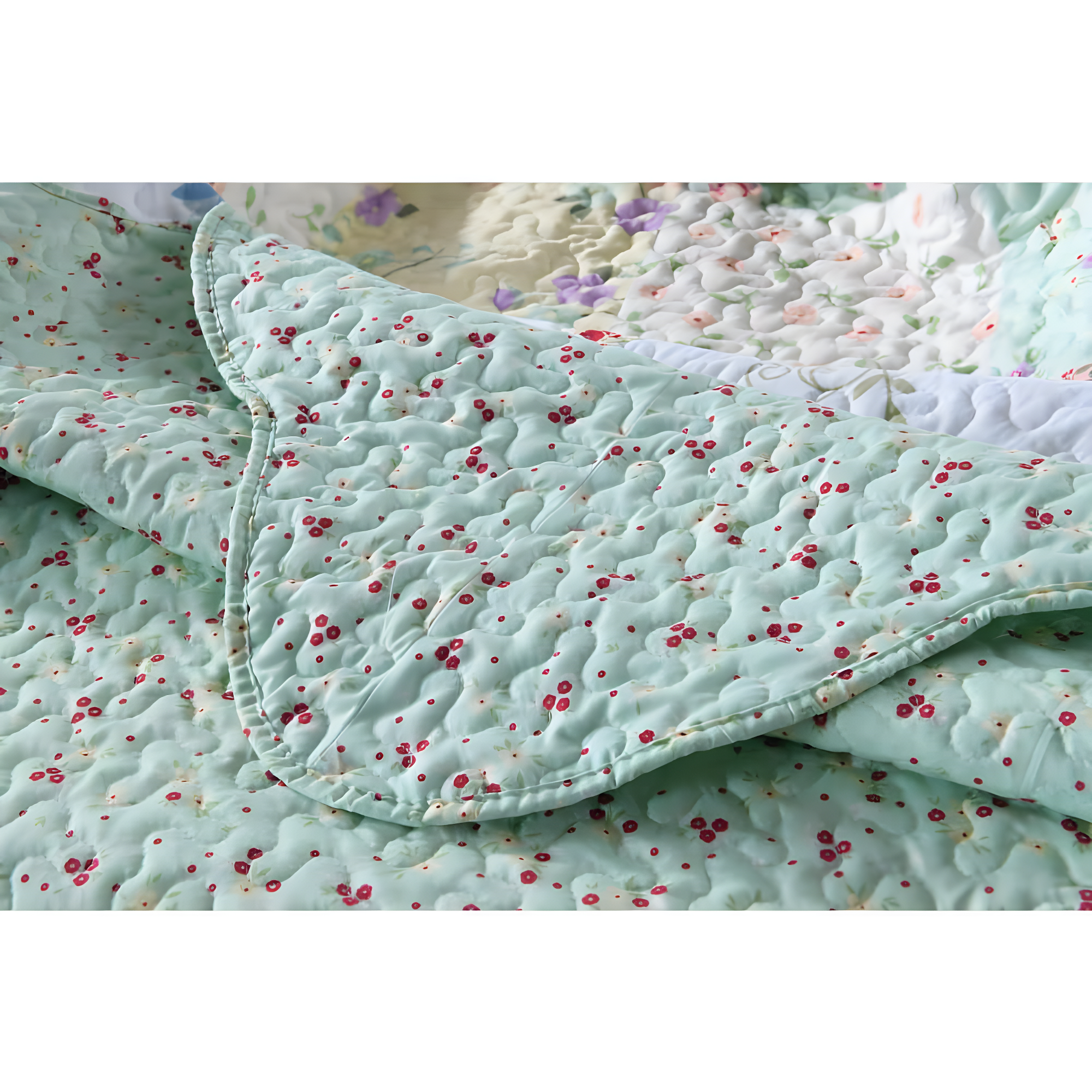 MarCielo Floral Quilt Set
