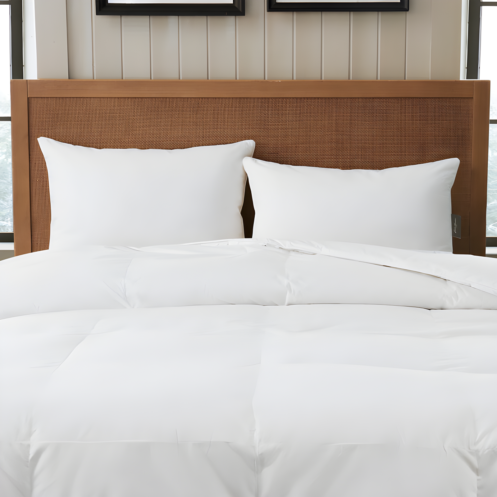 Eddie Bauer Eddie Bauer All-Season 600 Fill Power Oversized White Down Comforter - 400 TC