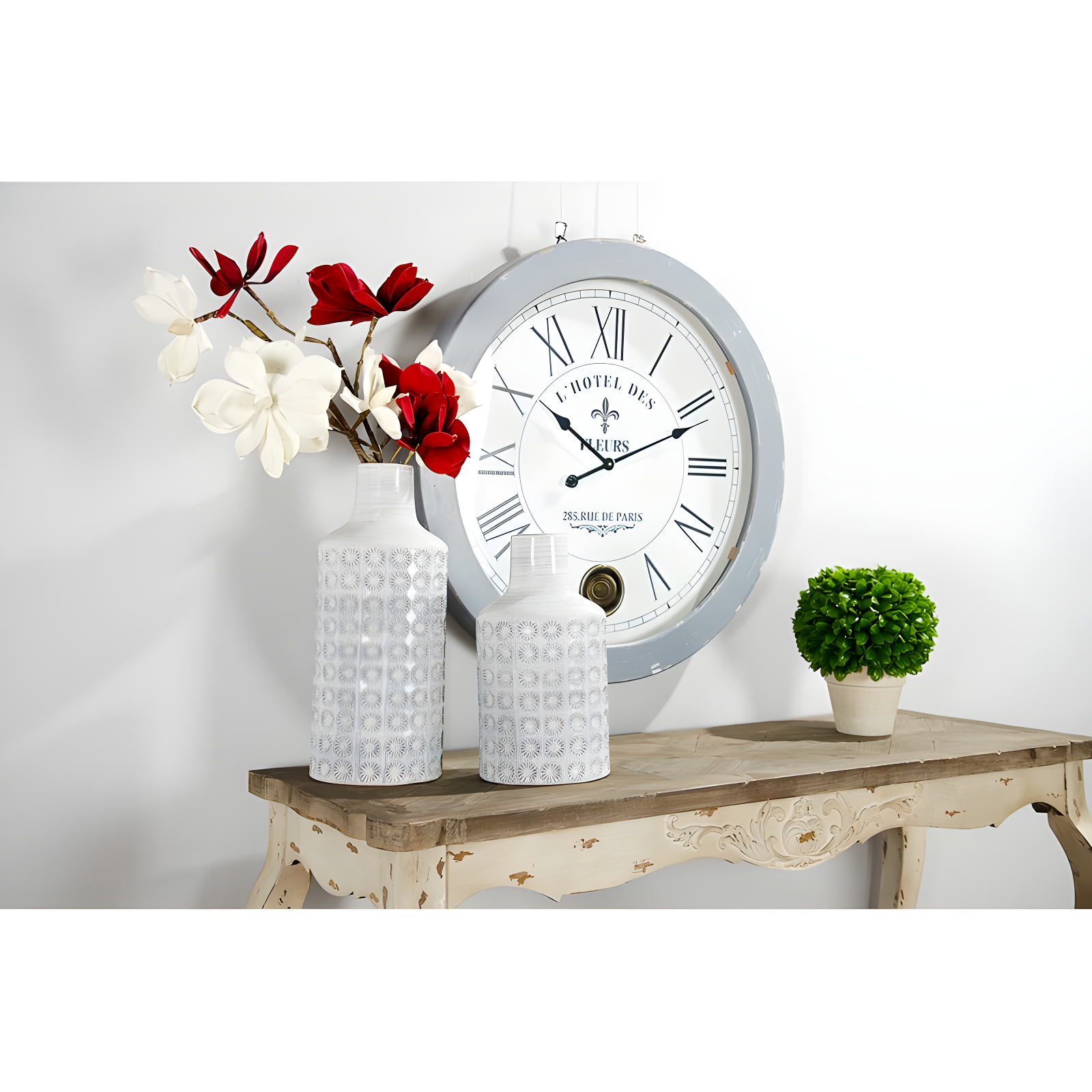 CosmoLiving by Cosmopolitan Porcelain Ceramic Floral Decorative Vase