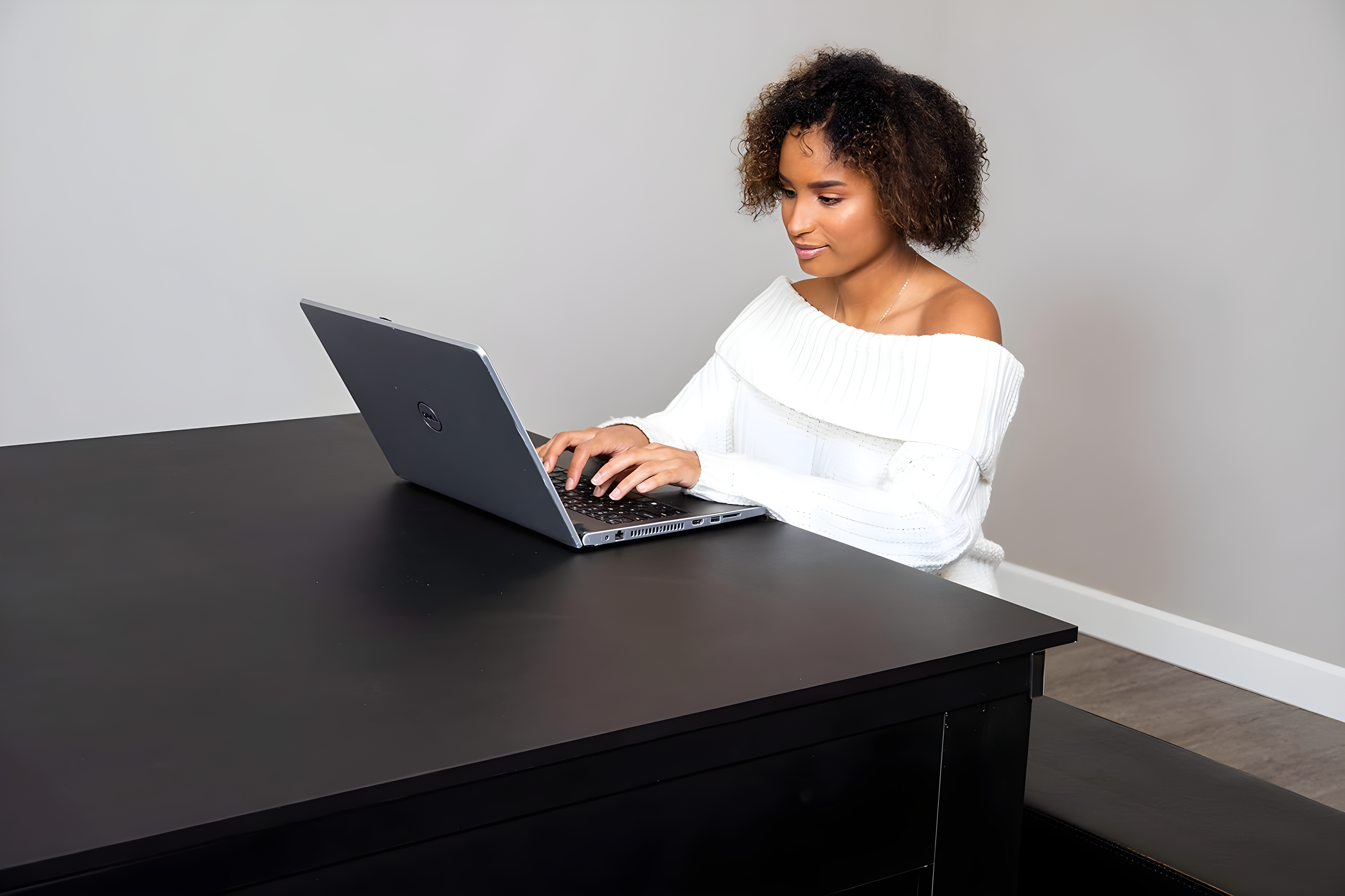 Hathaway Newport Stylish 7 Ft Multi Game Pool Table Combo with Dining Top and Ping Pong – Includes Benches for Home Storage and Accessories