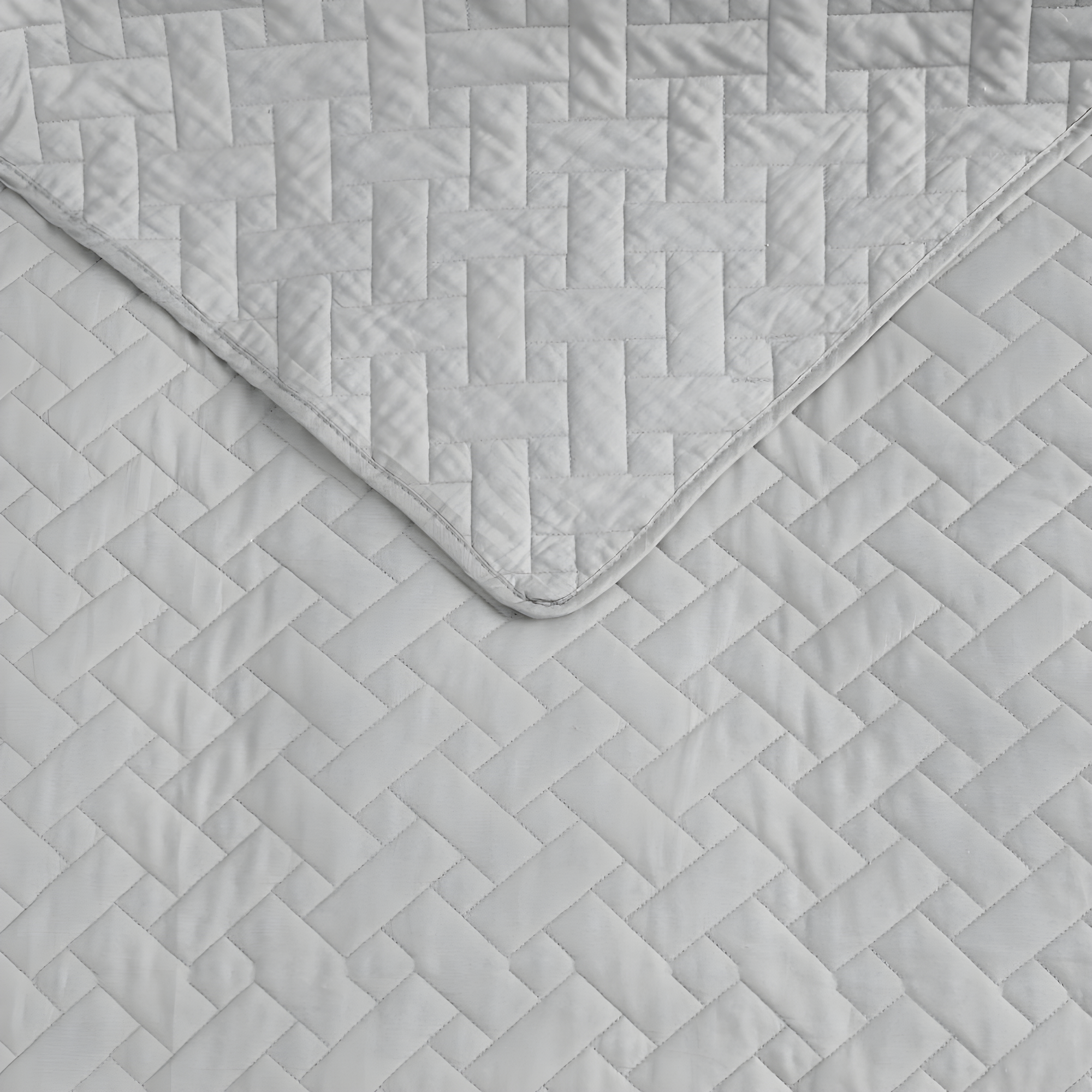 Tommy Bahama Home Tommy Bahama Raffia Solid Cotton Reversible Quilt Set