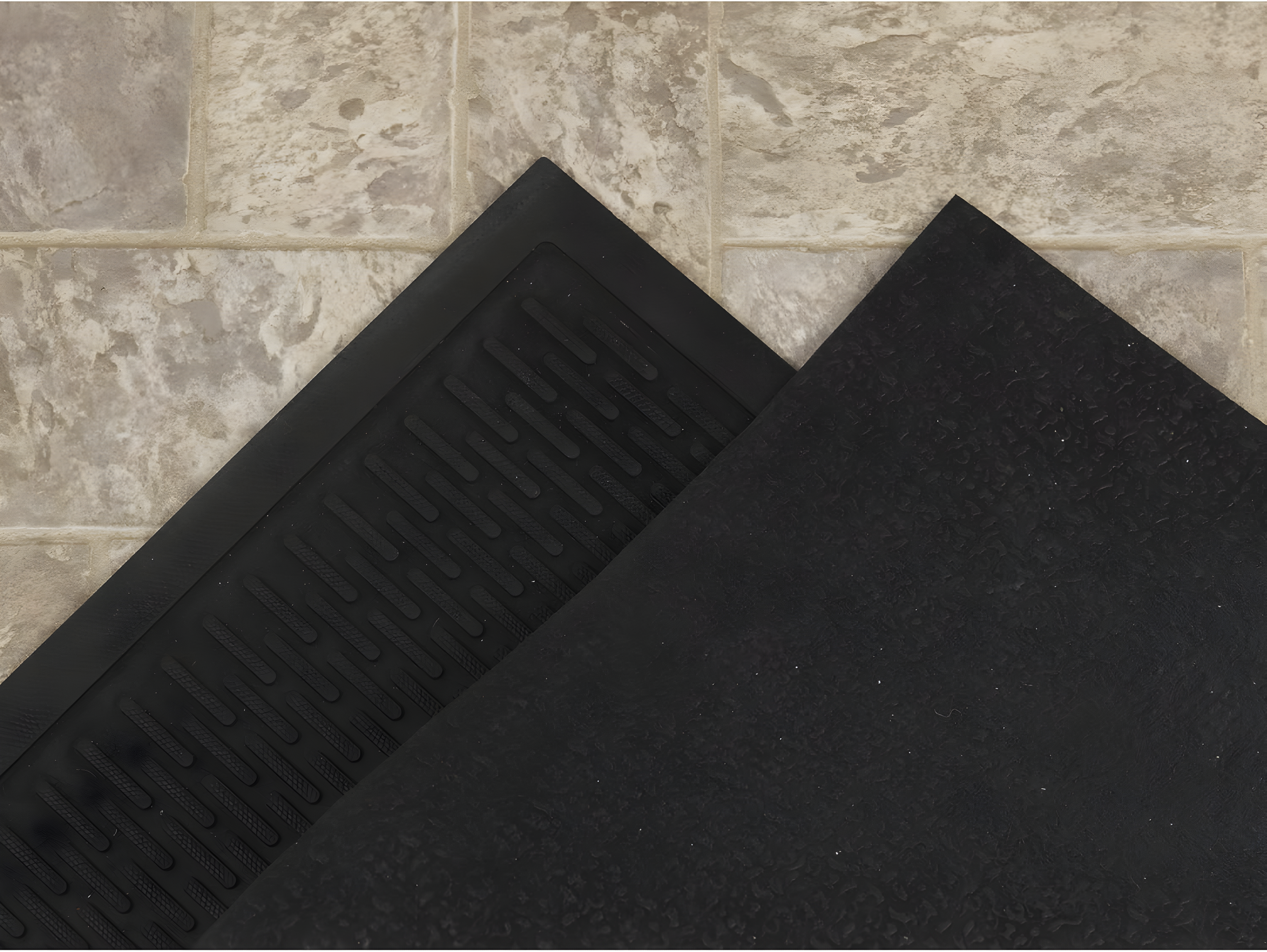 Ottomanson Easy clean, Waterproof Non-Slip Indoor/Outdoor Rubber Doormat, Black