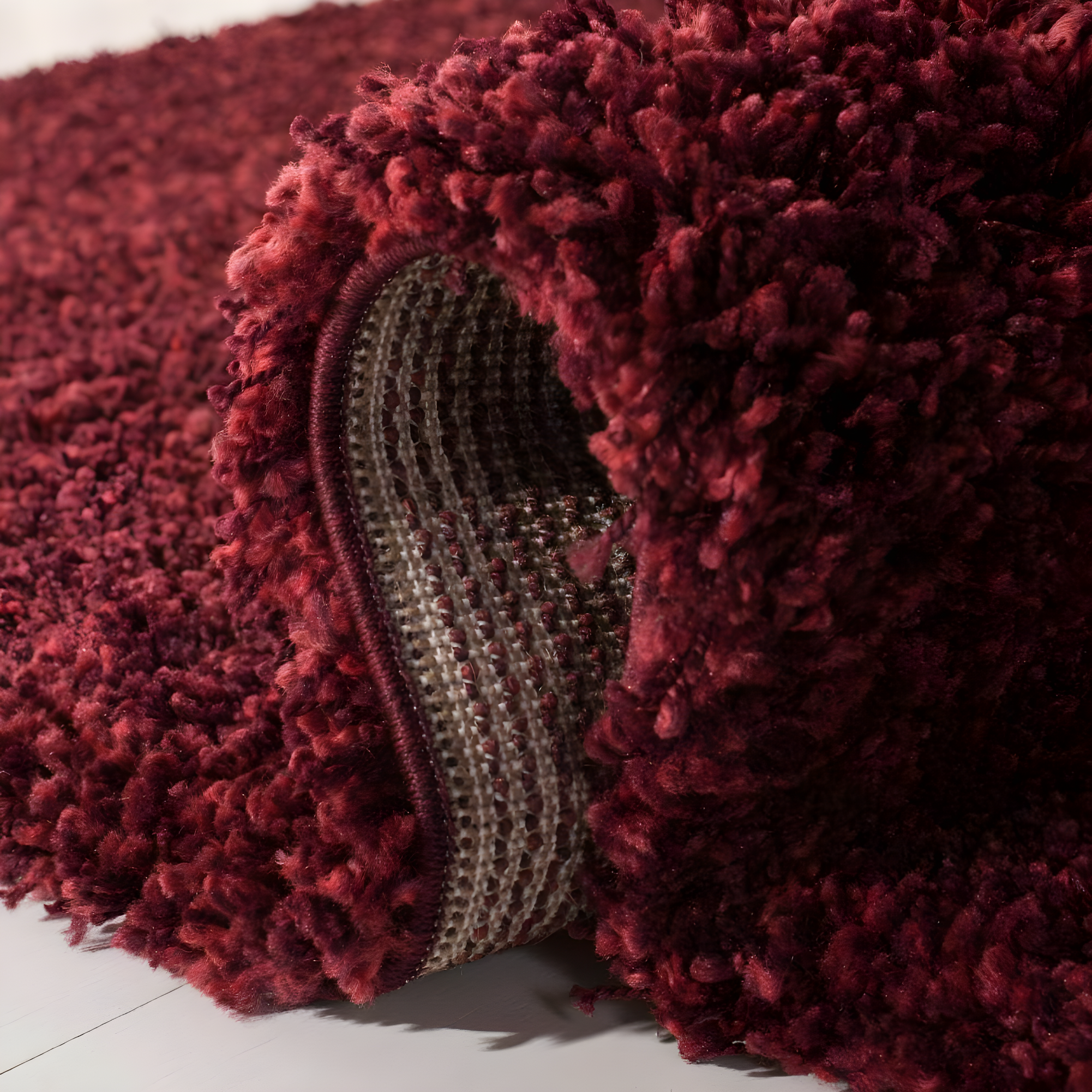 Shag SG151 Power Loomed Indoor Accent Rug - Maroon - 2'3"x5' - Safavieh.