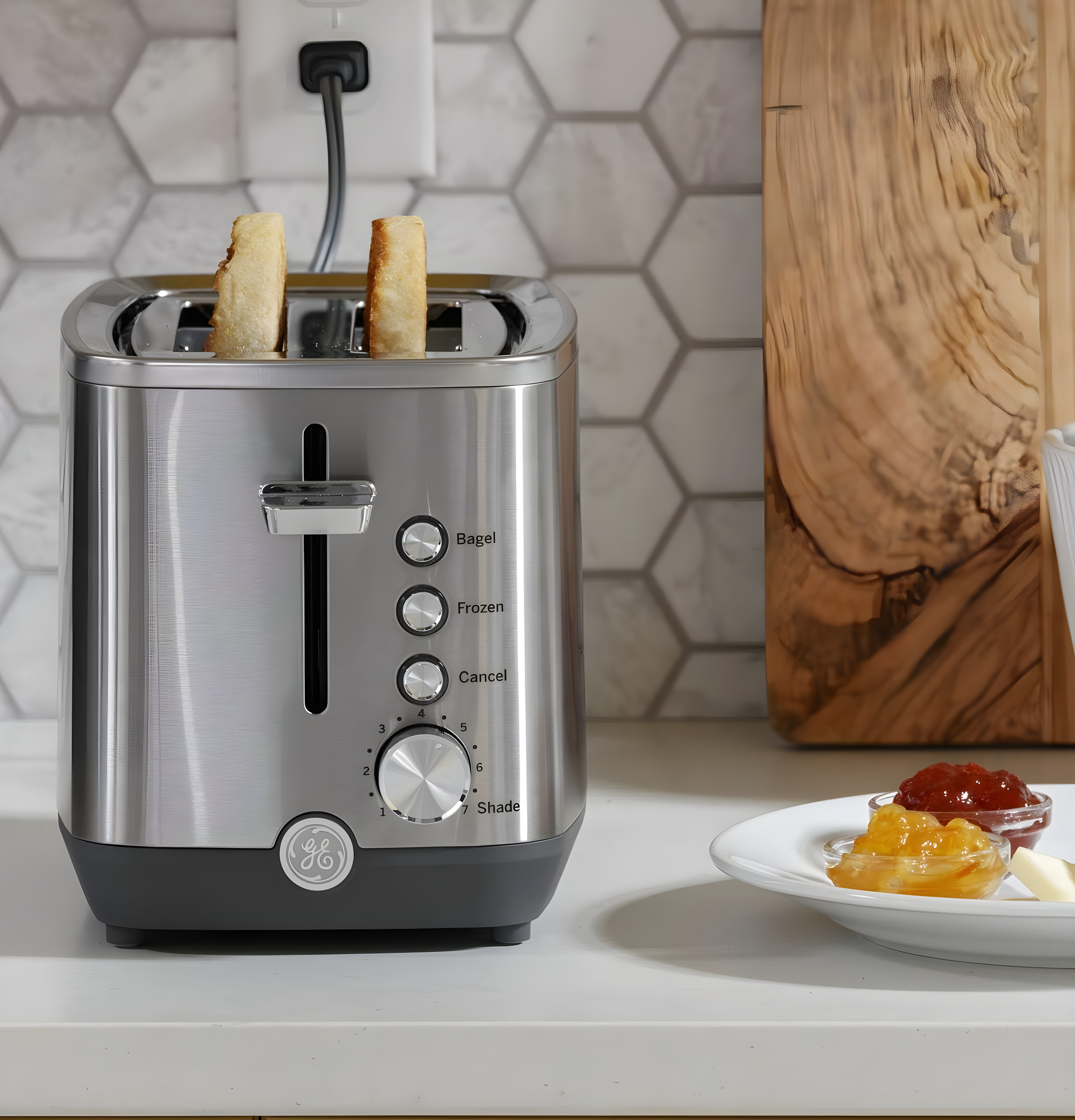 GE Appliances GE 2-Slice Toaster