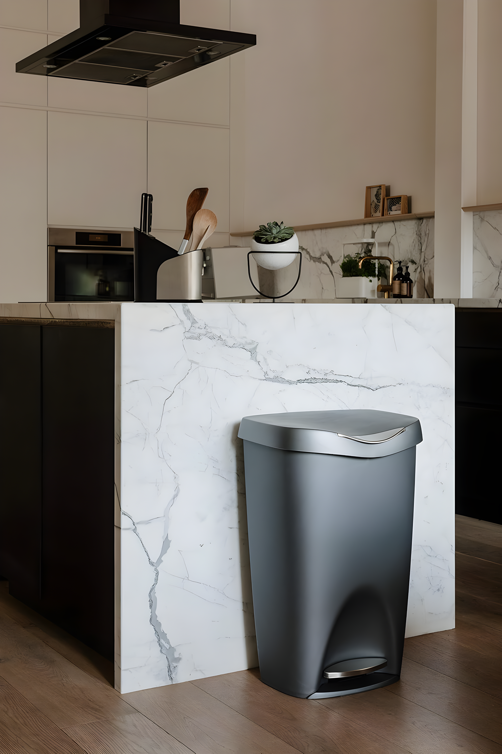 Umbra 13gal Brim Step Trash Can Nickel: Kitchen Trash Can, 50 Quart, Polypropylene, Indoor, Silver