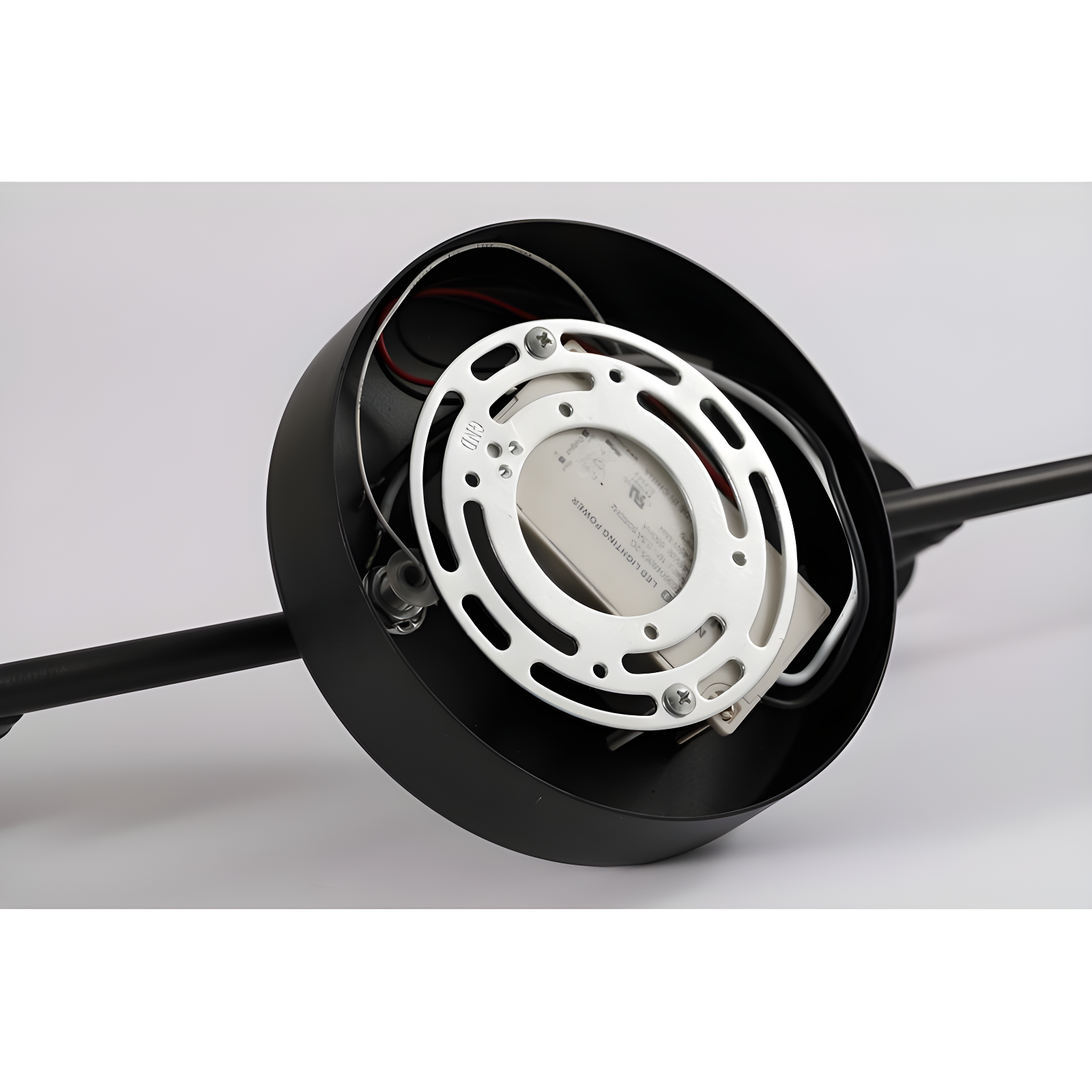 Vidalite Shura 4-Light Integrated LED Track Light w/ Rotatable Heads, 3 ft. Track Lighting Kit, 3000k, 2240 Lumen