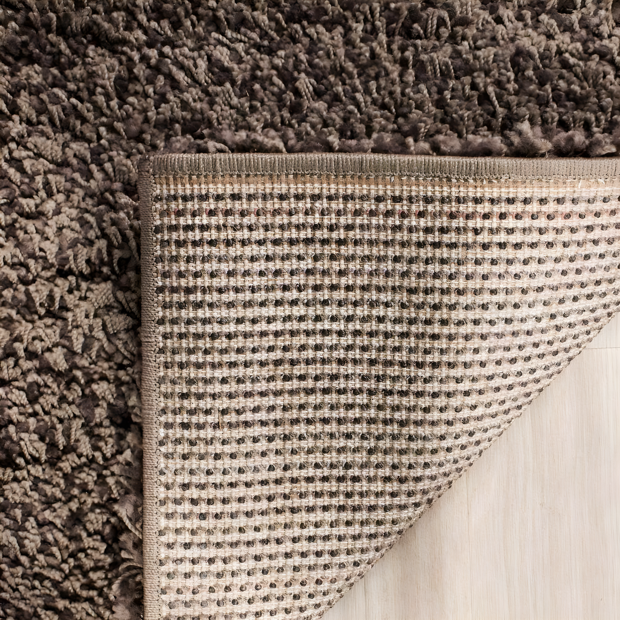 Shag SG151 Power Loomed Indoor Area Rug - Mushroom - 4'x6' - Safavieh.