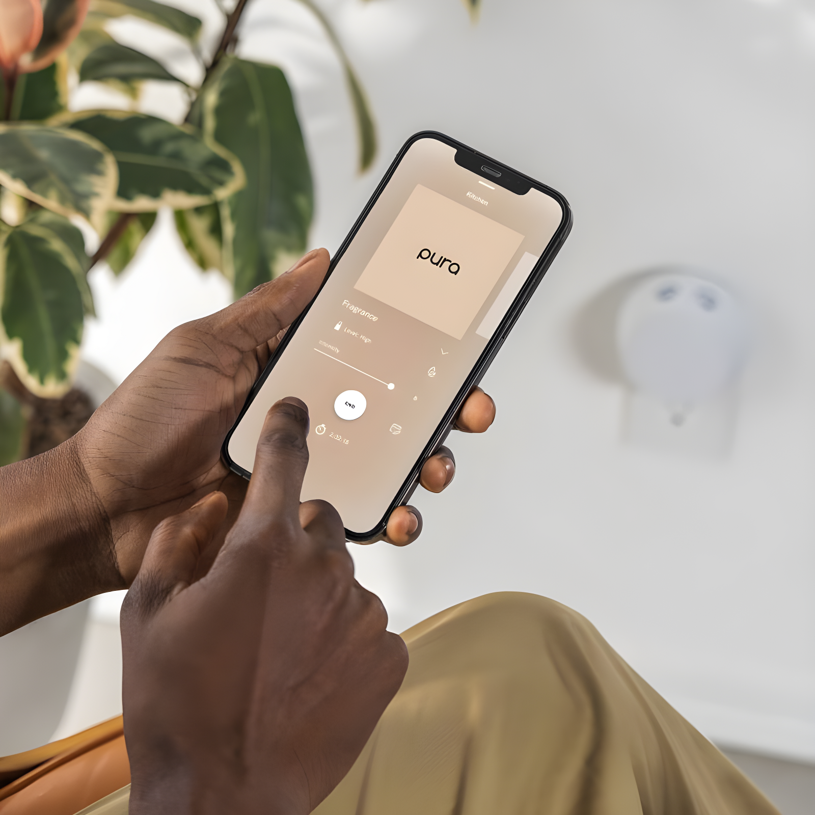 Pura 4 Smart Fragrance Diffuser