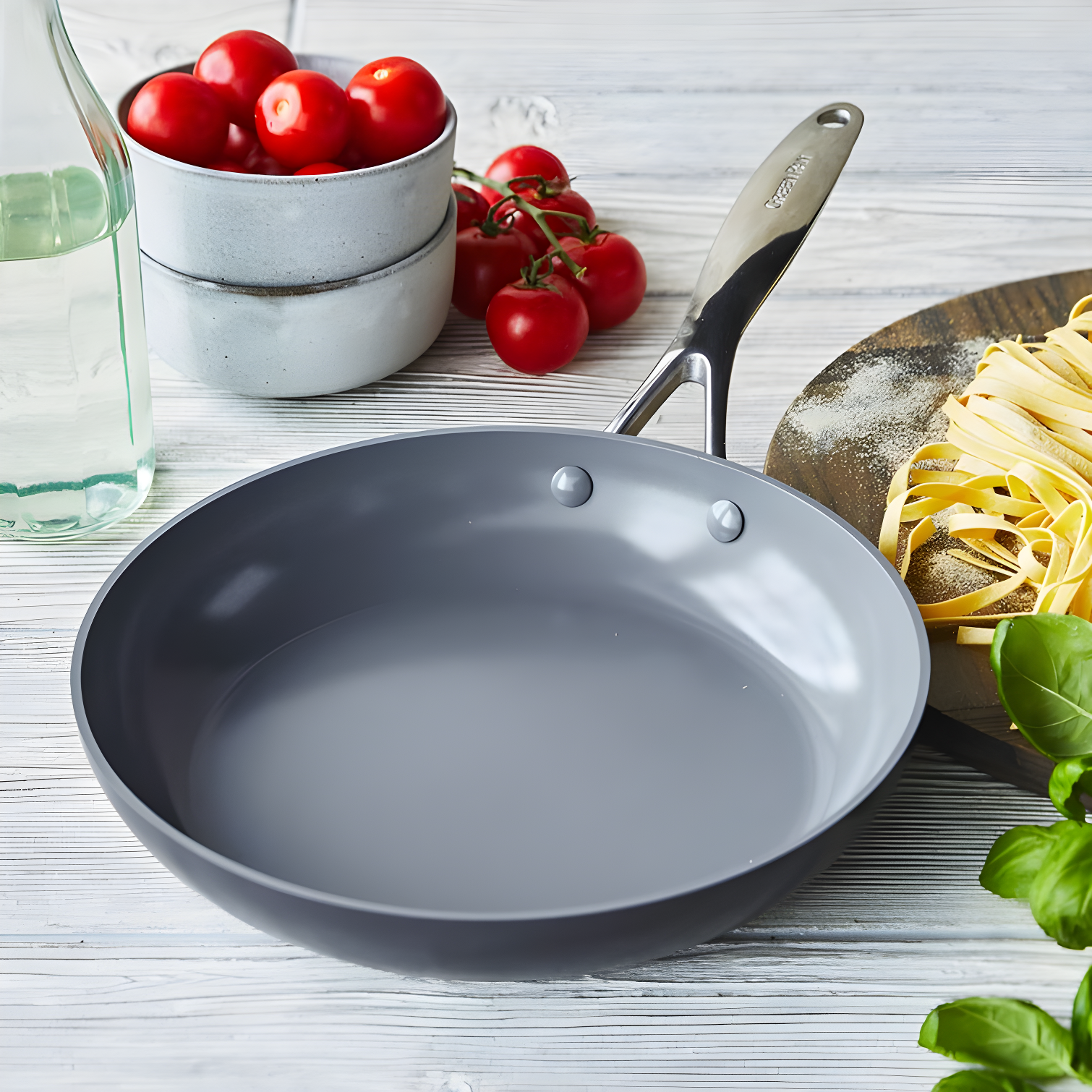 GreenPan GreenPan Valencia Pro Healthy Ceramic Nonstick Hard-Anodized Aluminum Frying Pan
