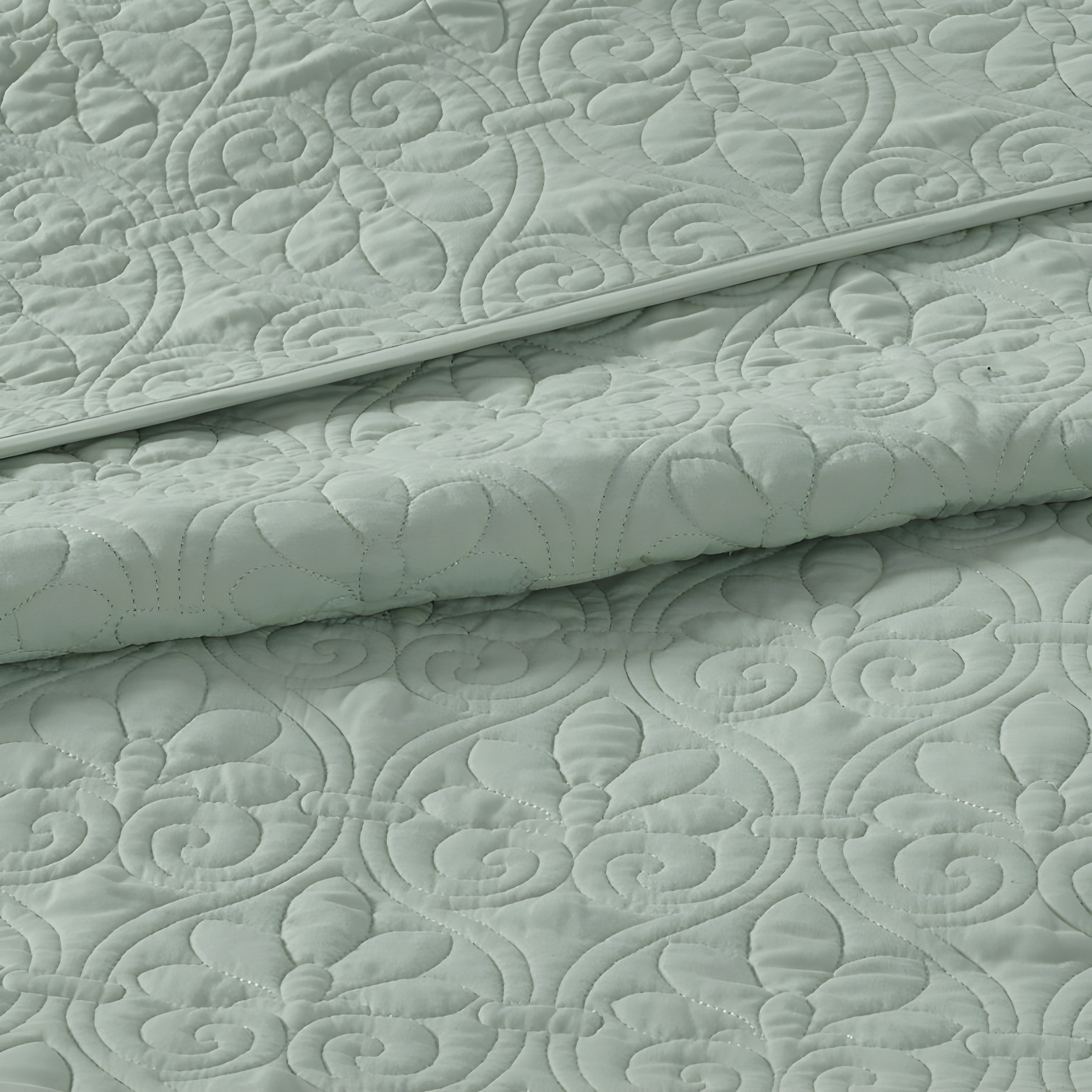 Quebec Reversible Bedspread Set