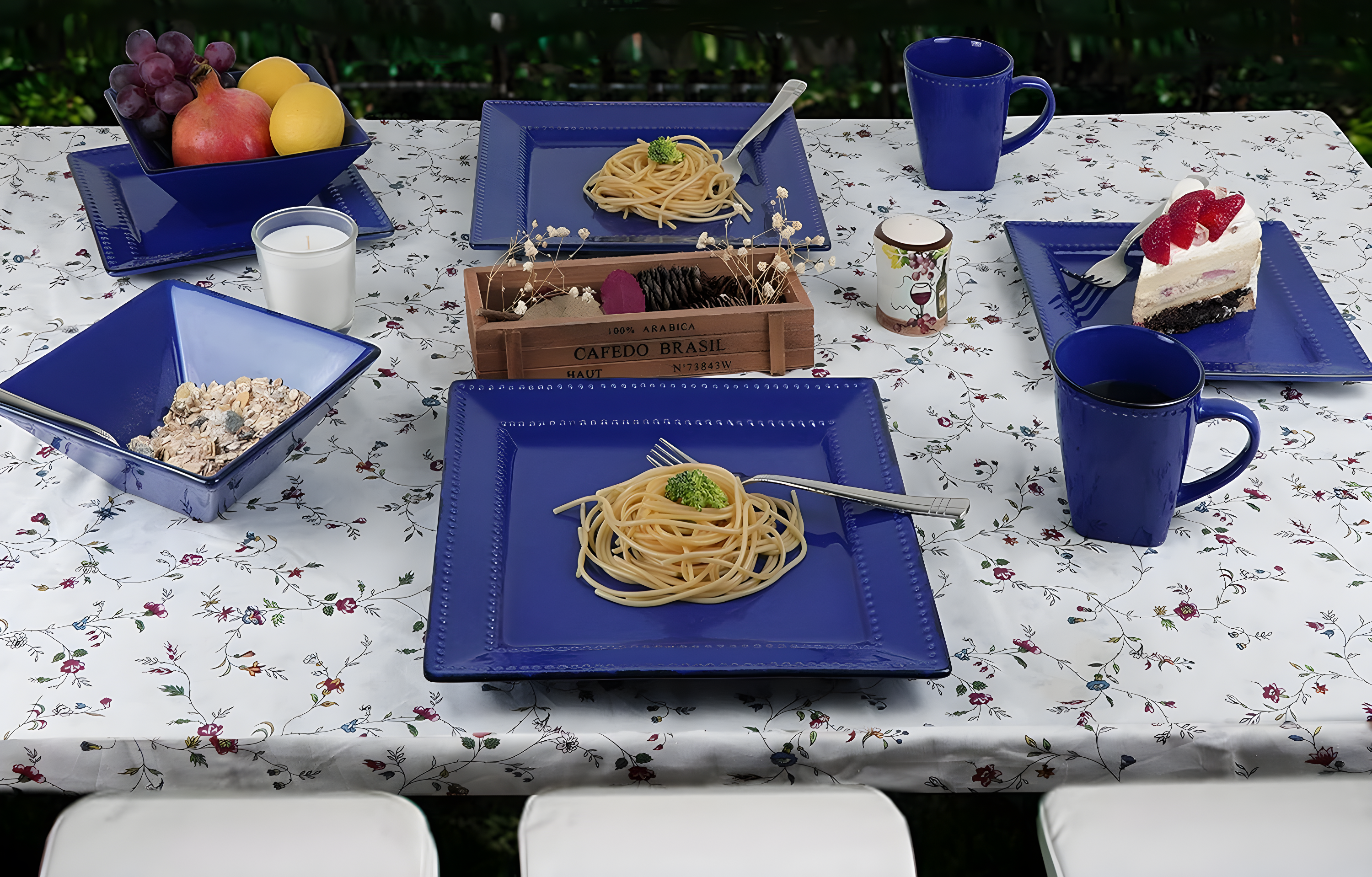 16 Piece Stoneware Dinnerware Set - Service for 4