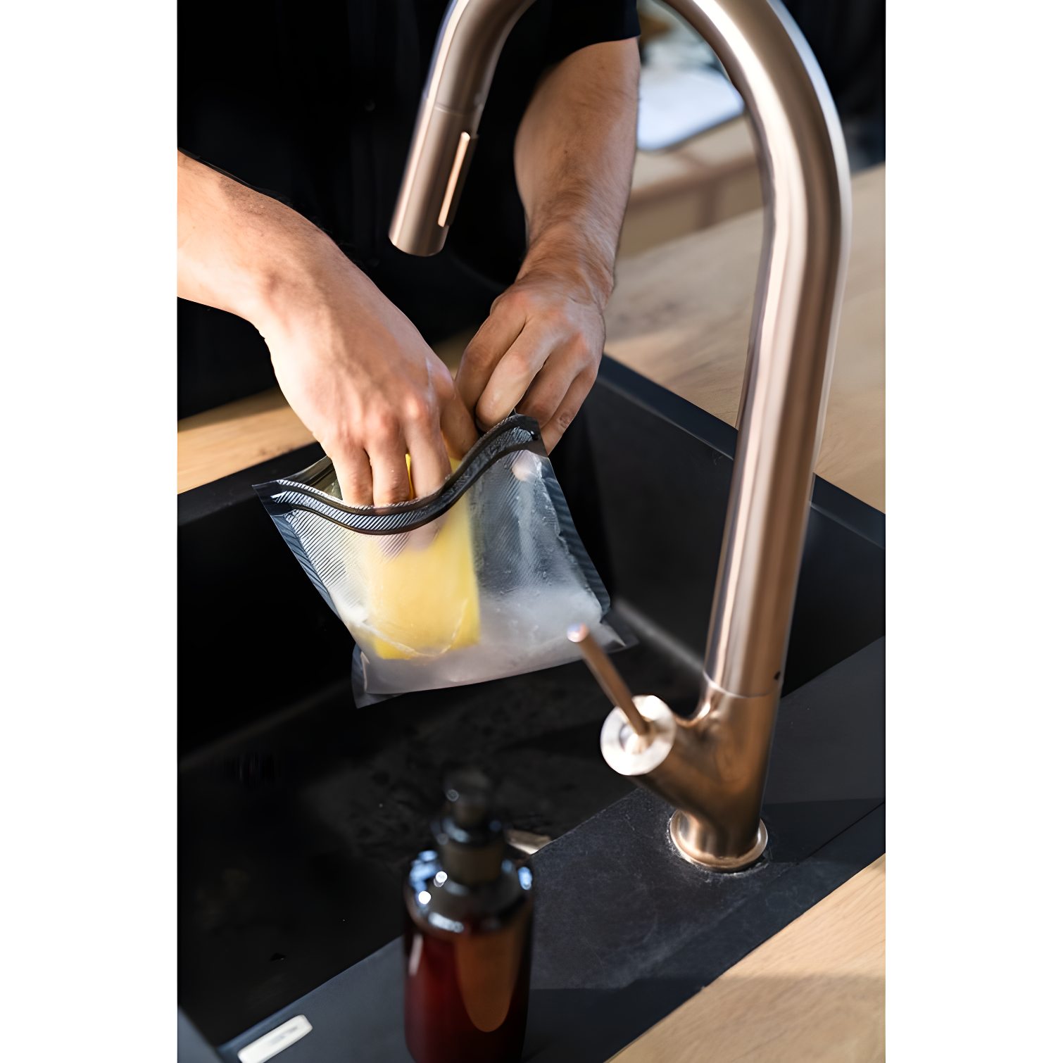 ZWILLING J.A. Henckels ZWILLING Fresh & Save Large Vacuum Sealer Bags, 2 1/4 Gallon, Reusable Sous Vide Bags, Meal Prep (Set of 3)