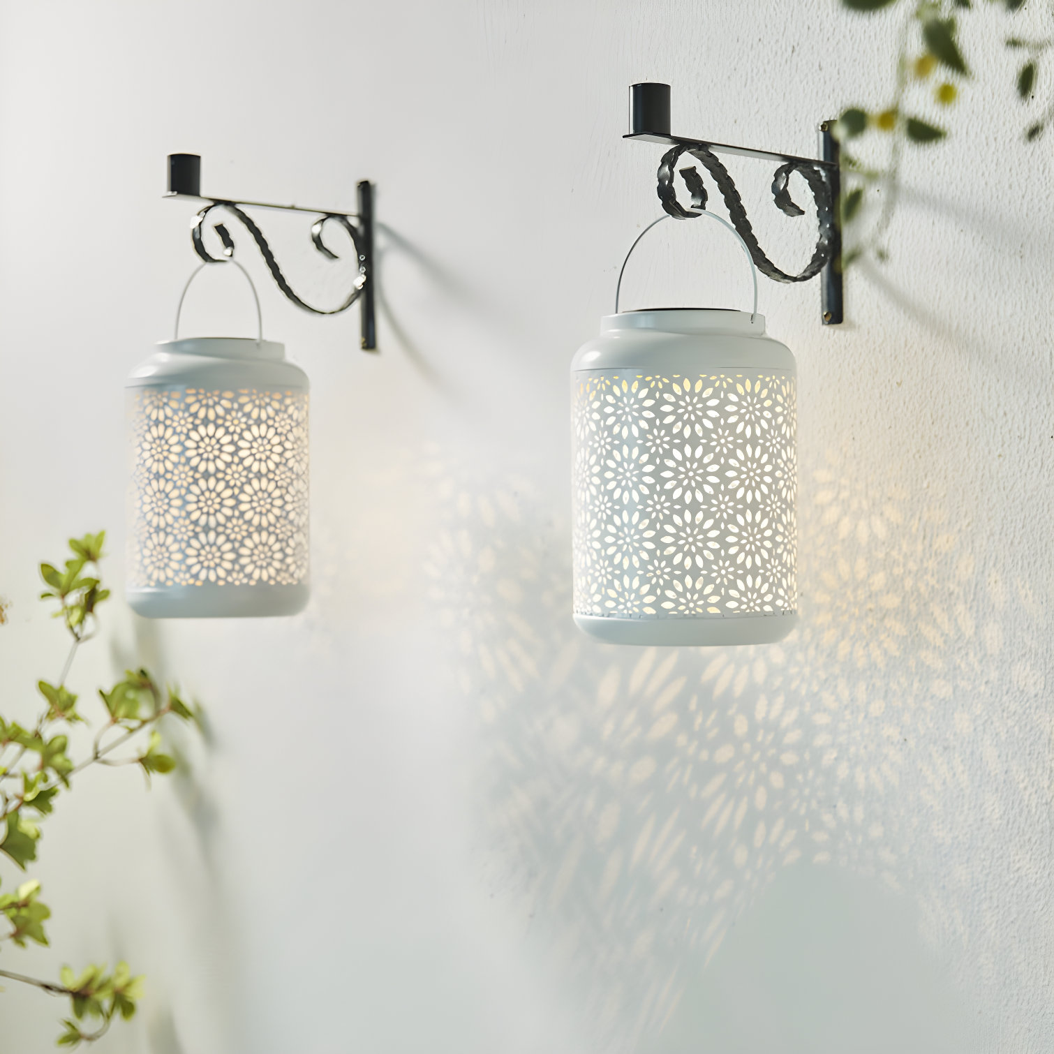 8.75'' Solar Powered Integrated LED Outdoor Lantern
