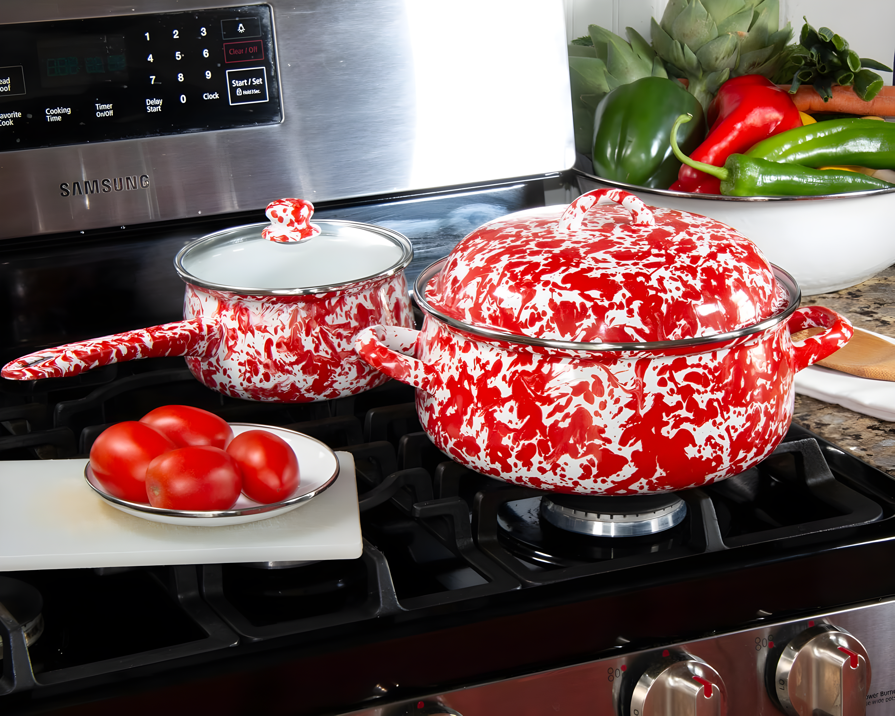 Golden Rabbit Golden Rabbit Swirl 4 Quarts Enamelware Round Dutch Oven