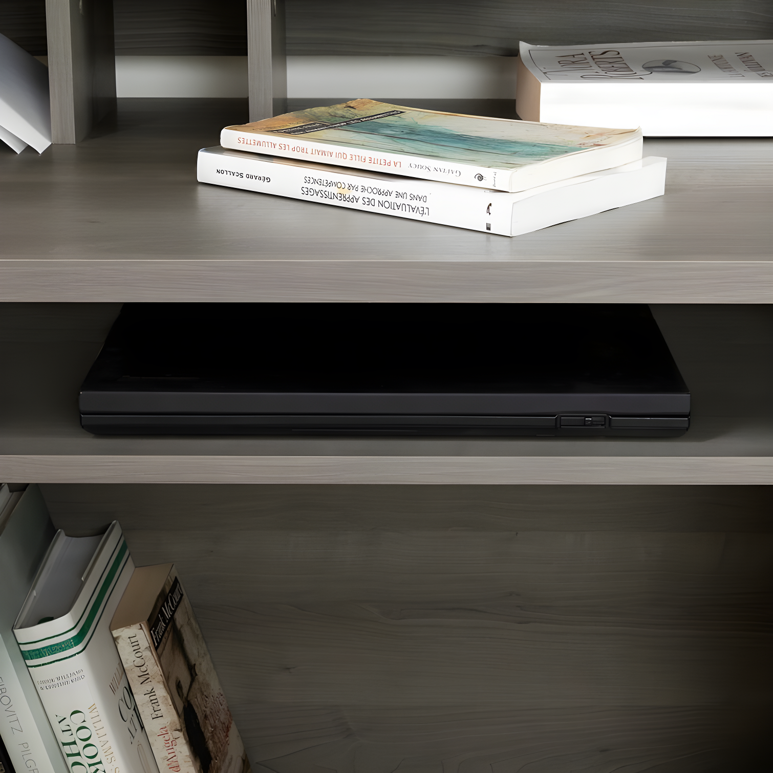 Versa Desk with Hutch