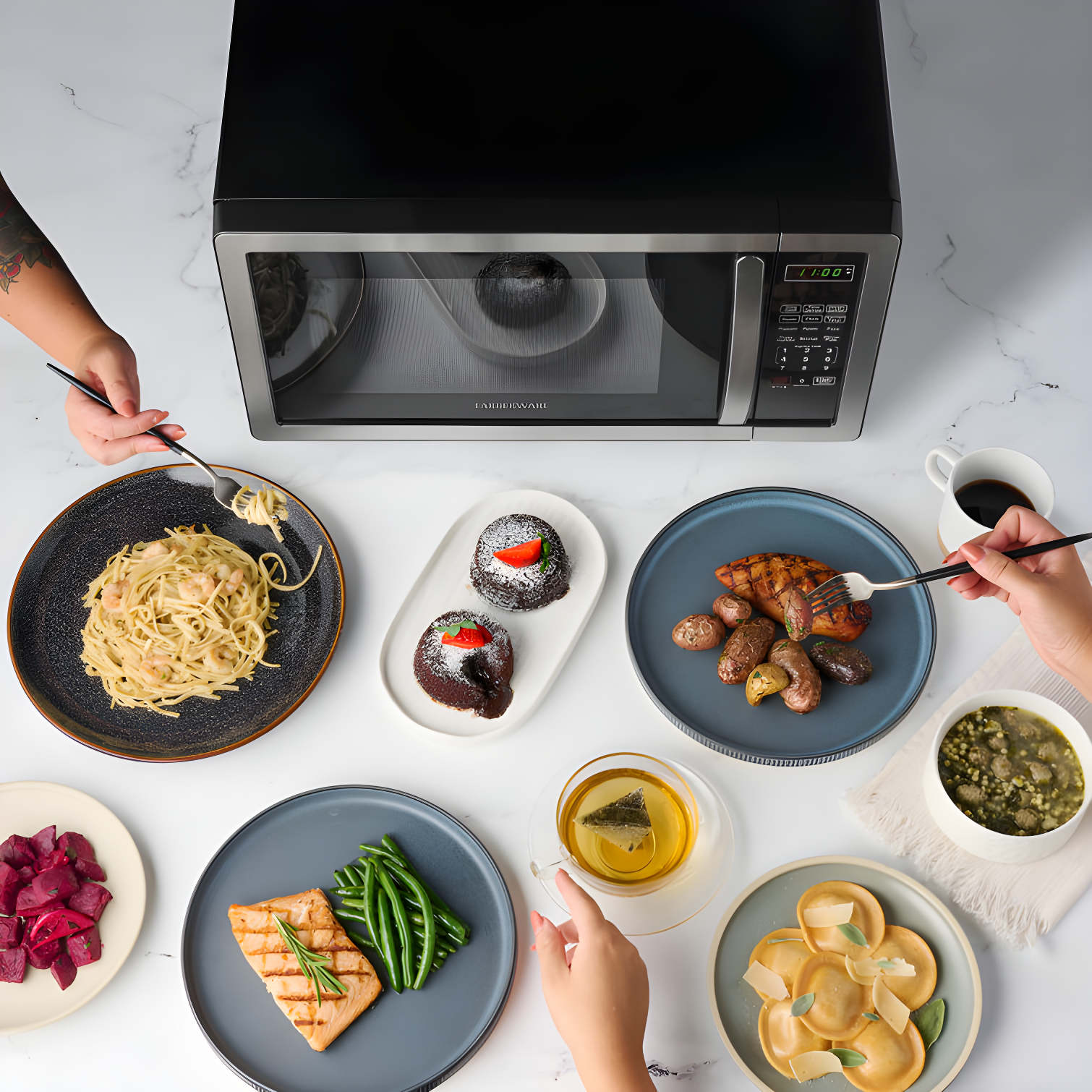 Farberware Farberware Classic Countertop Microwave Oven, 1.1 Cubic Feet cu. ft., 1000 watts, with Child Lock