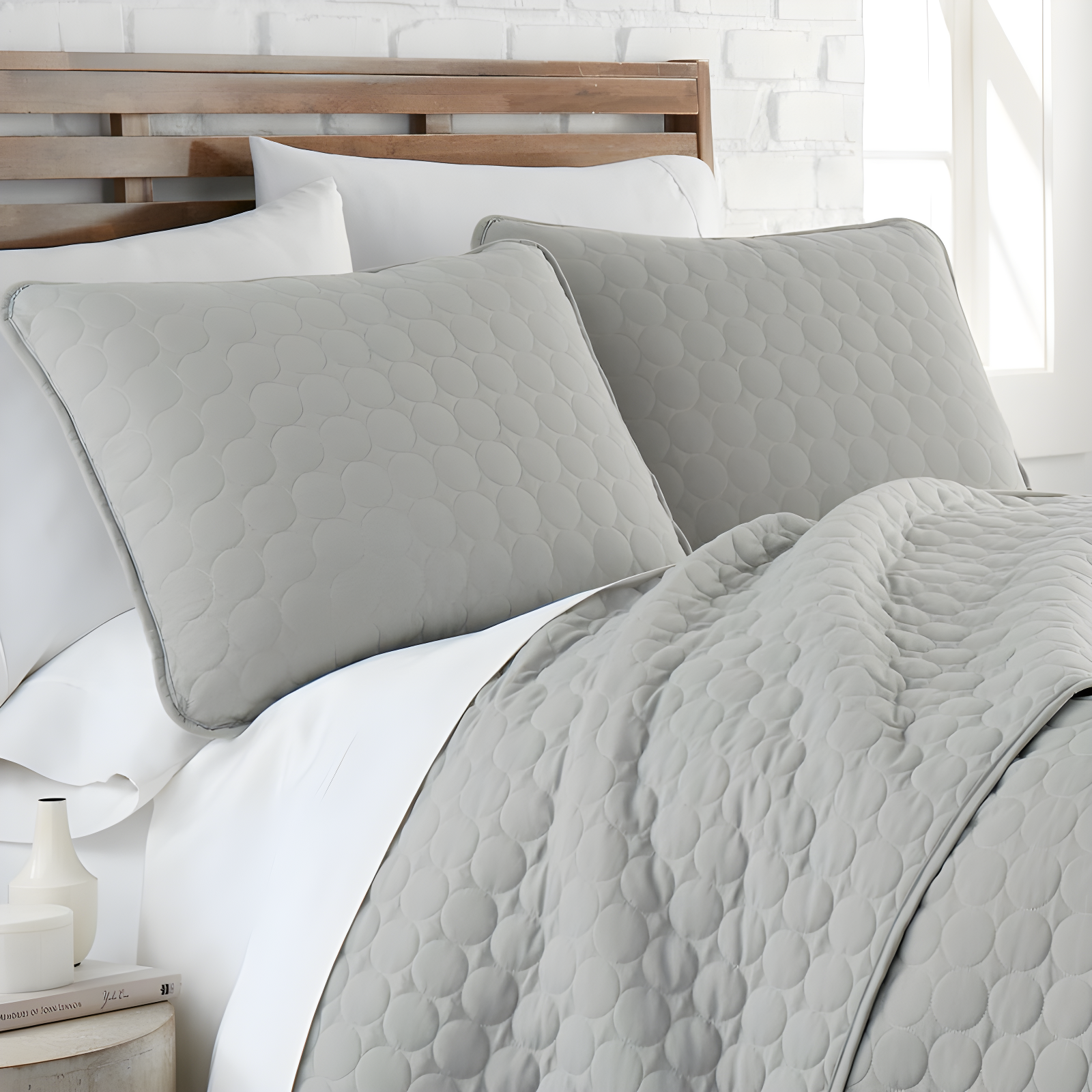 Southshore Fine Linens Lightweight Oversized Reversible Quilt Set with shams & Reviews | Wayfair