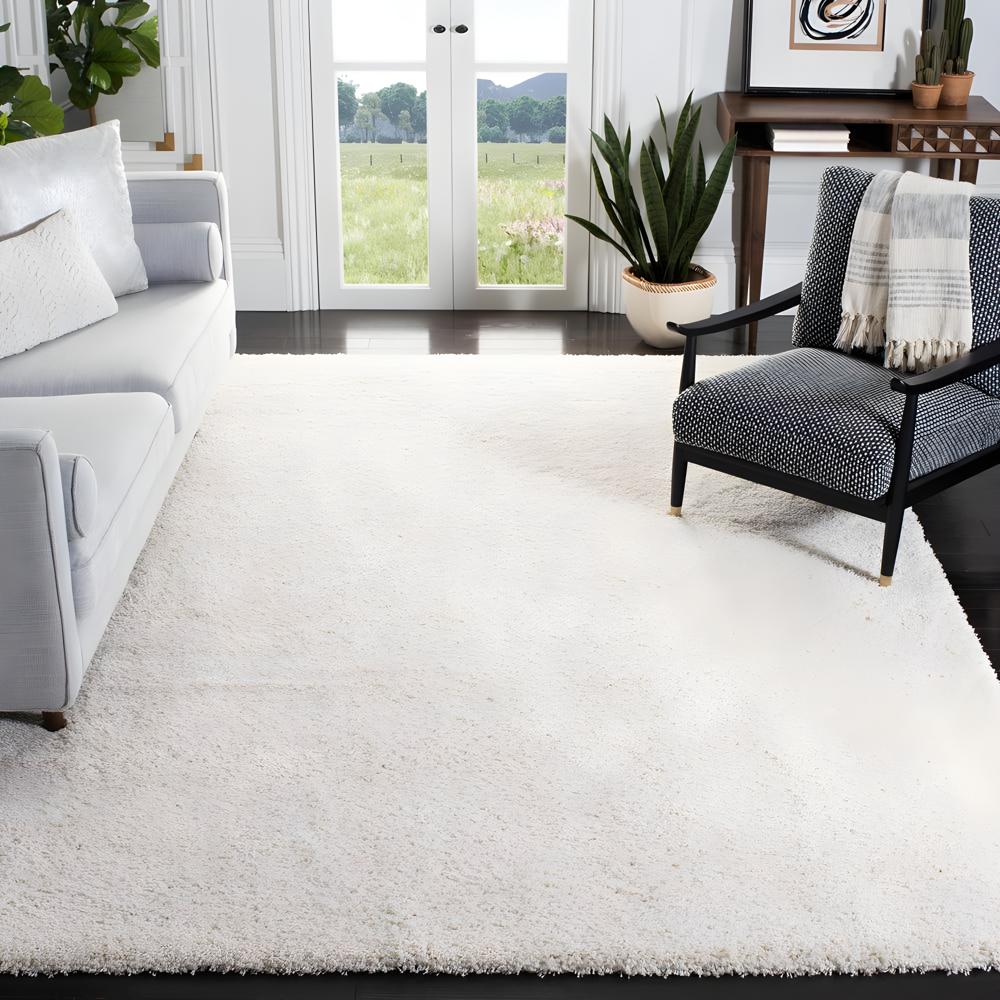 Shag SG151 Power Loomed Indoor Area Rug - Ivory - 4'x4' - Safavieh.