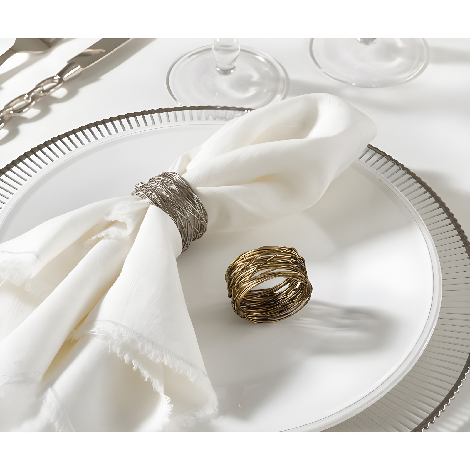 Saro Lifestyle Table Napkin Rings With Metal Twine Design, Silver, (Set of 4 pcs)