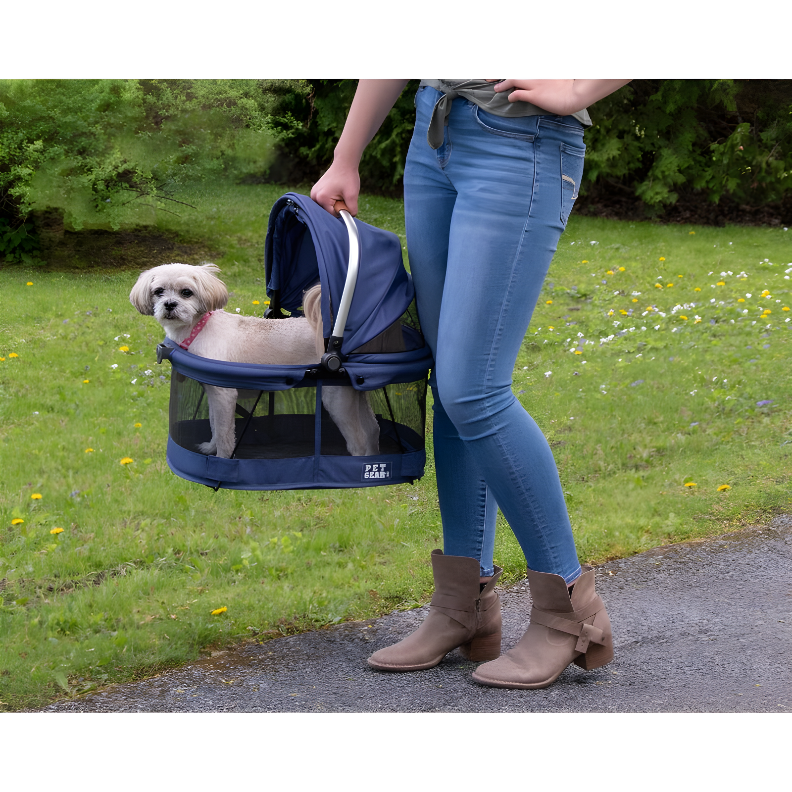 Pet Gear 360 Degree View Vehicle Travel Carrier