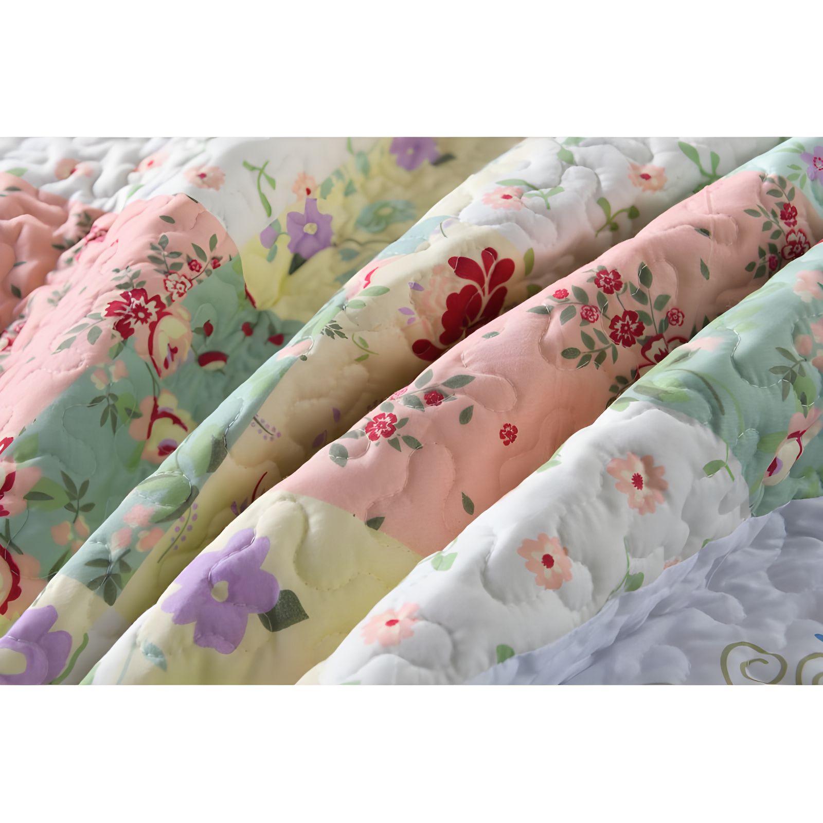 MarCielo Floral Quilt Set