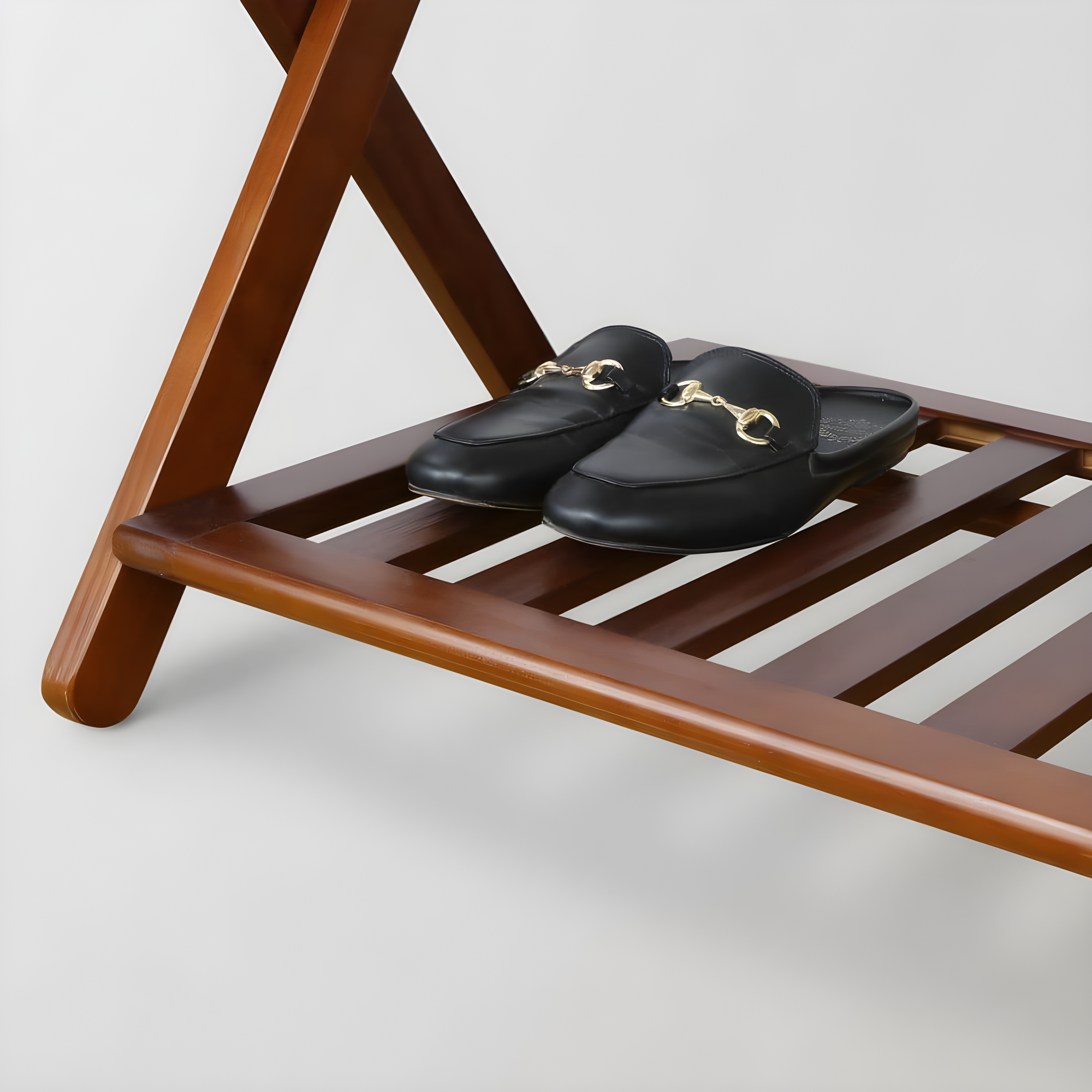 WRIWON Luggage Rack, 26.75" Wide with Shelf