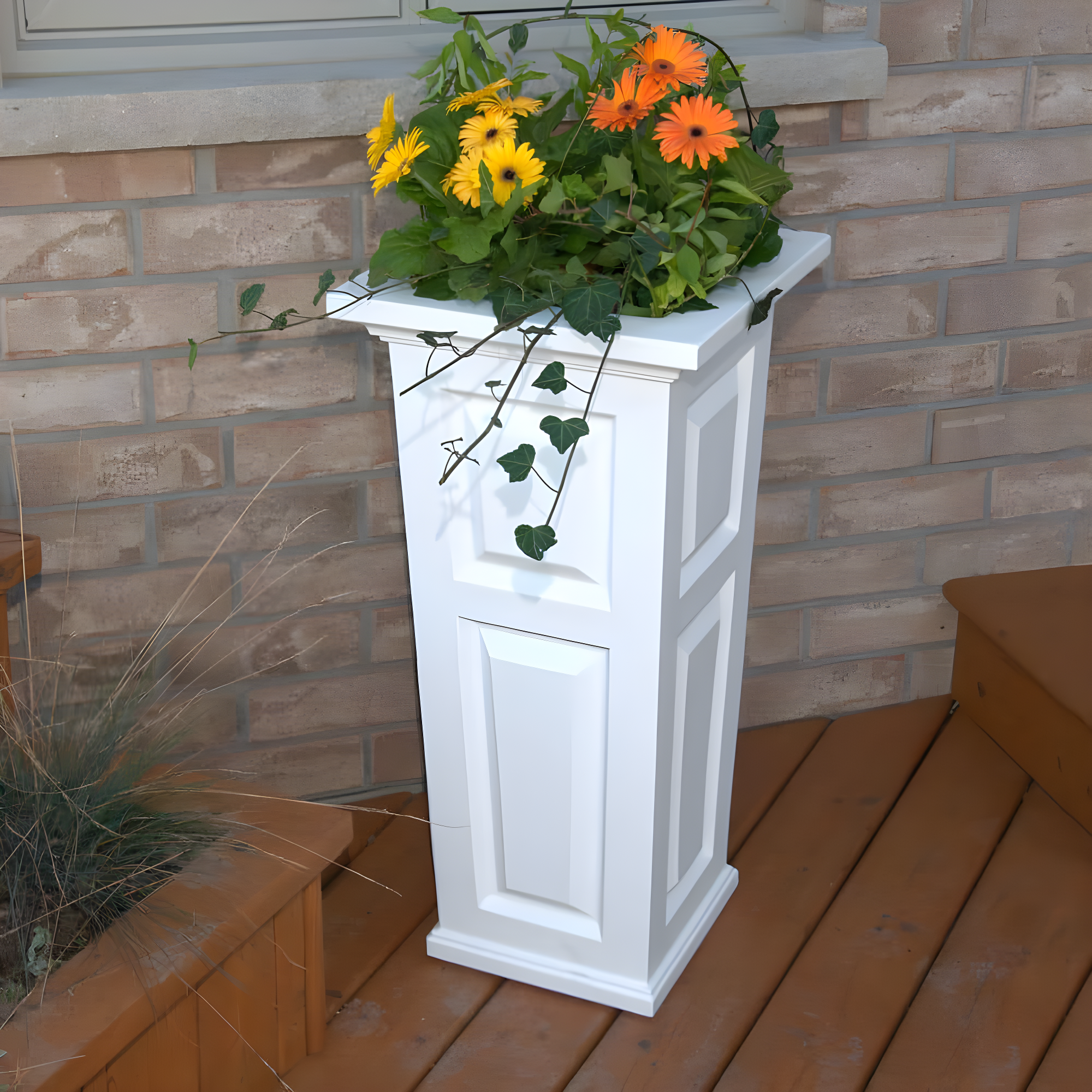 Mayne Inc. Nantucket Pot Planter