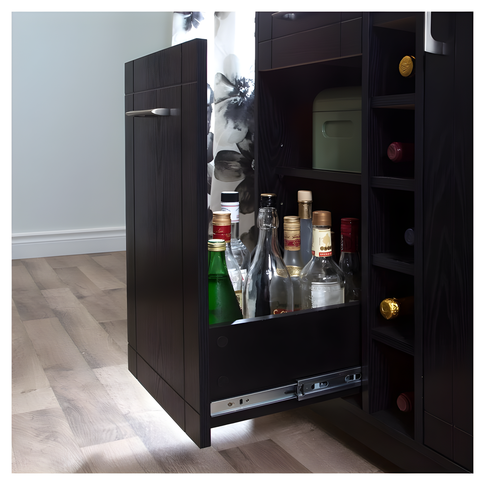 Vietti 35.63'' Bar Cabinet