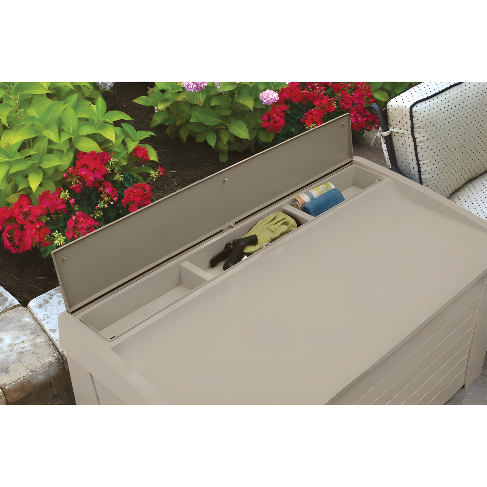 Suncast Suncast 127 Gallon Resin Deck Box