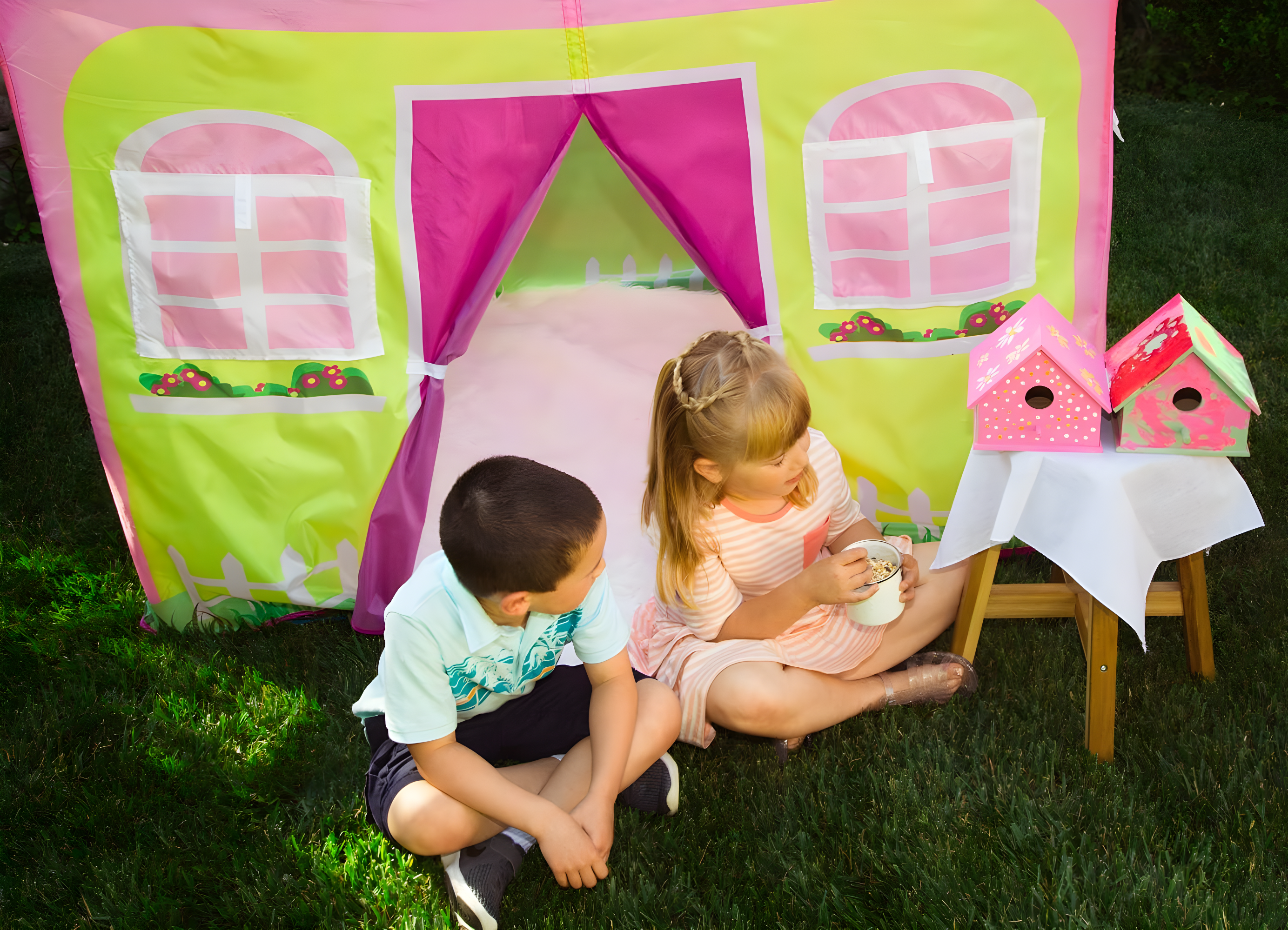 Pacific Play Tents 48'' W x 58'' D Indoor / Outdoor Polyester Play Tent