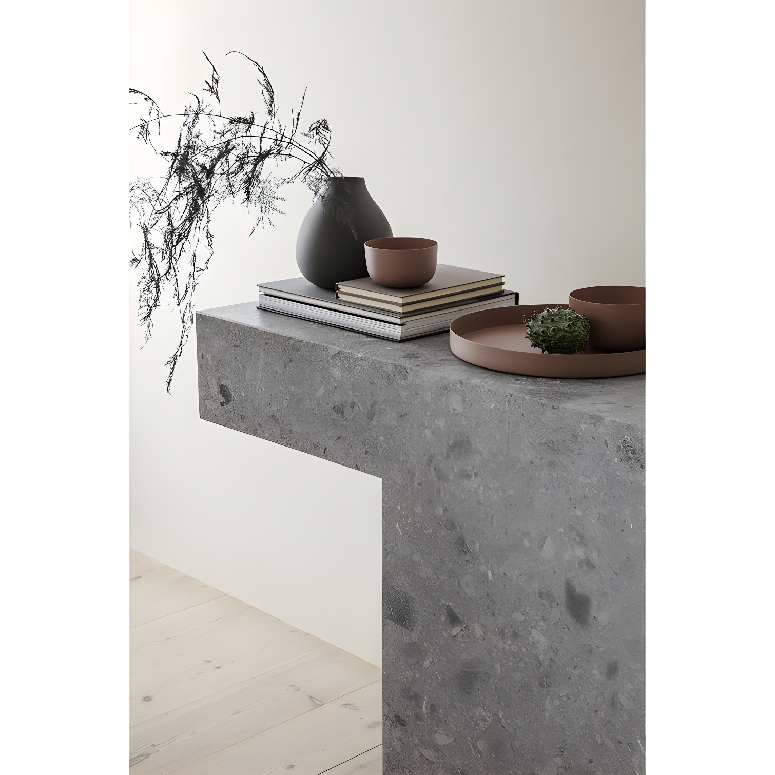NONA Porcelain Table Vase