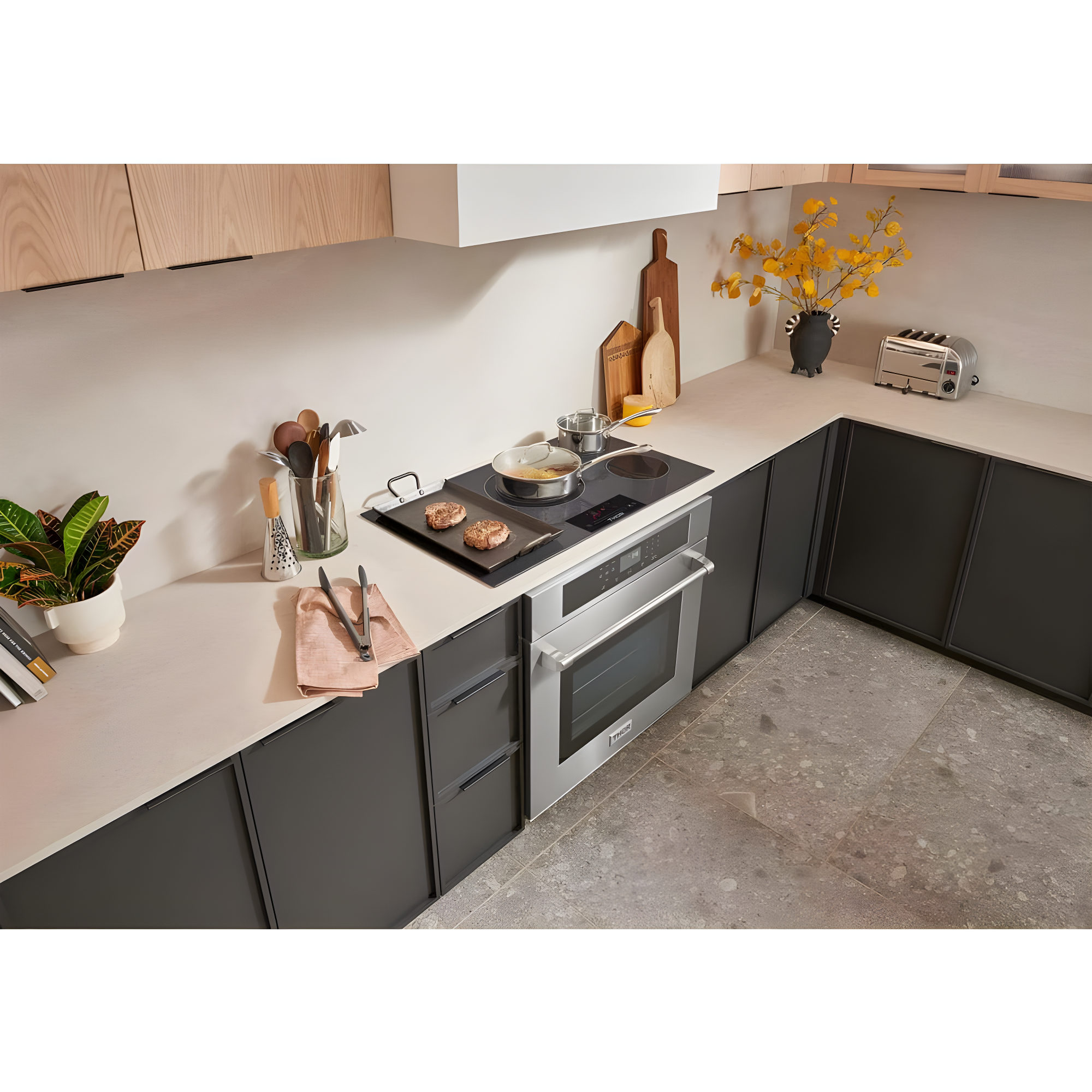 Thor Kitchen Tec36 36" Wide 5 Burner Electric Cooktop - Black